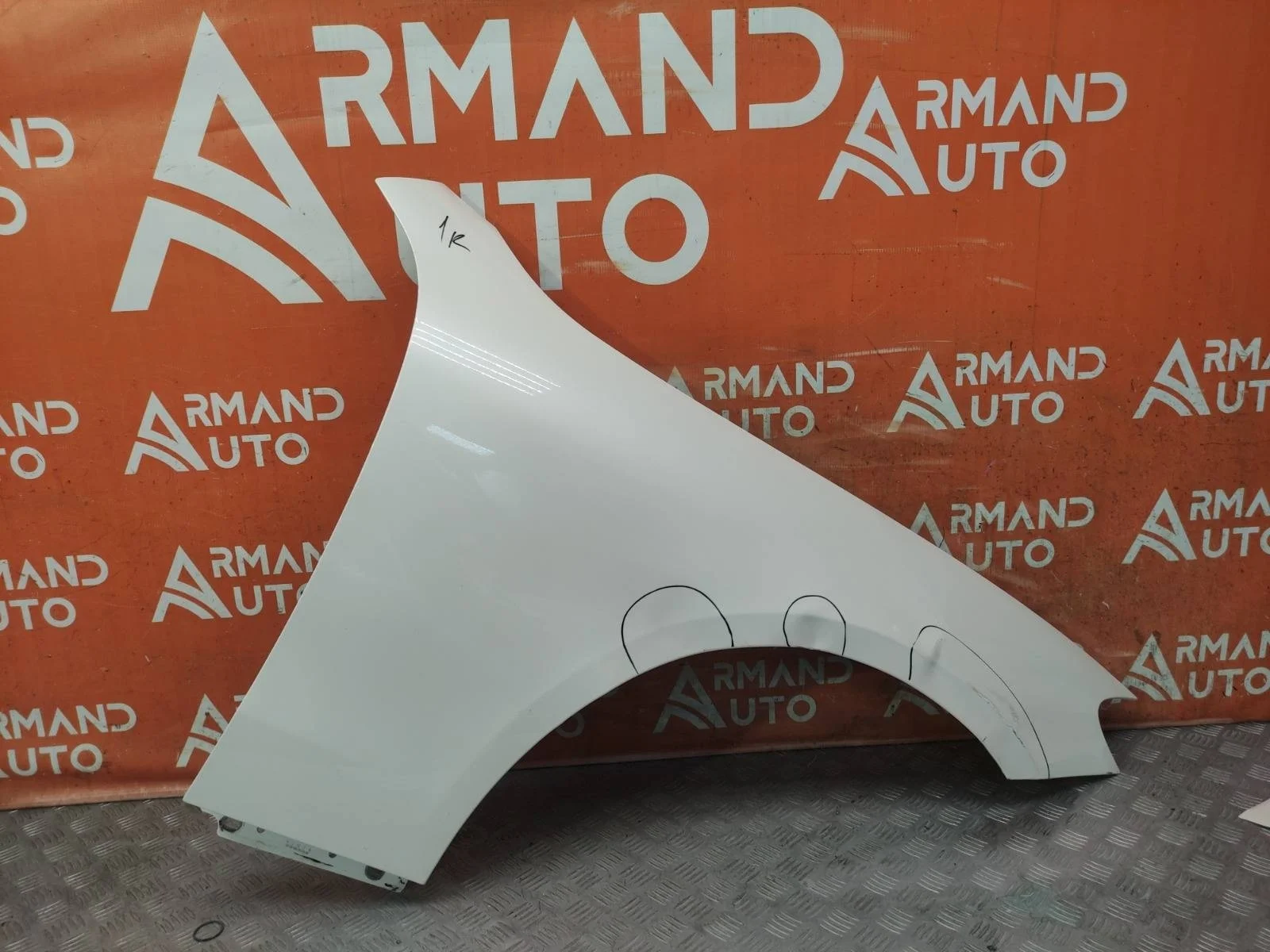 Крыло Mercedes -Class 2016-нв C238