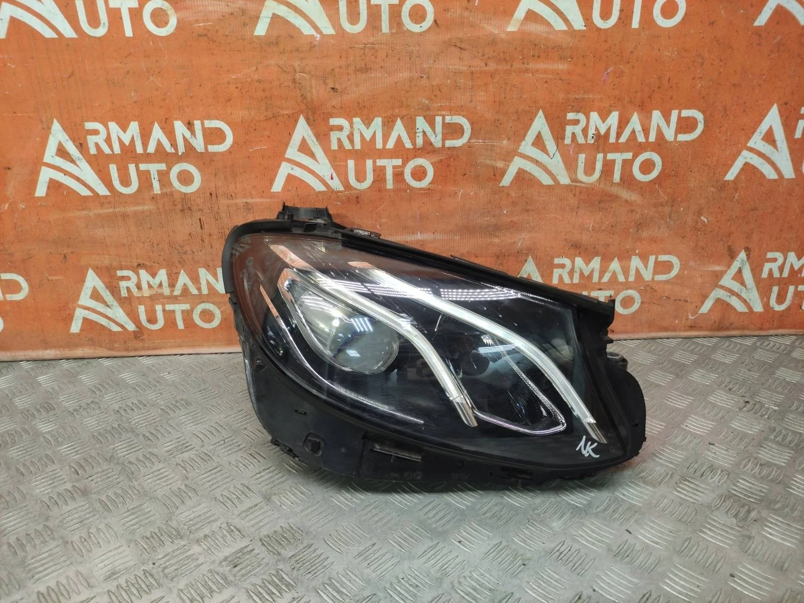 Фара Mercedes -Class 2016-2020 W213