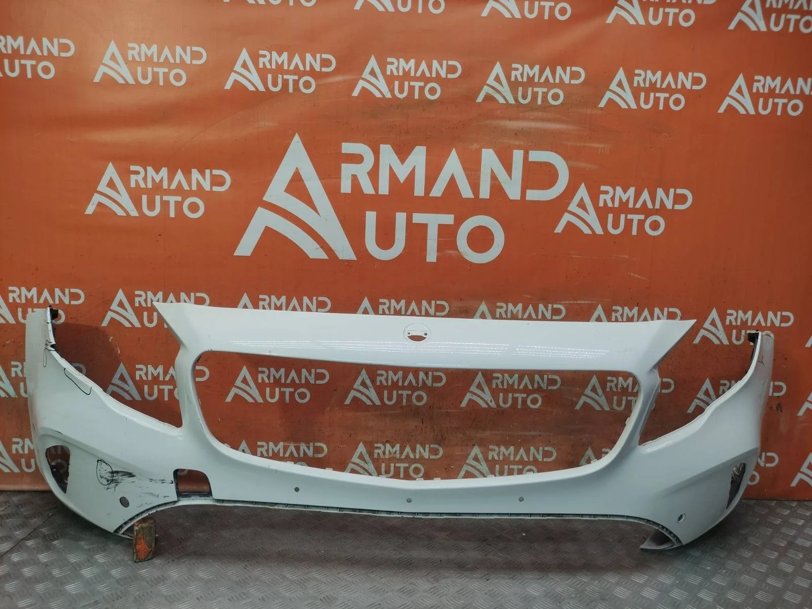 Бампер Mercedes GLA-Class 2017-2020 X156