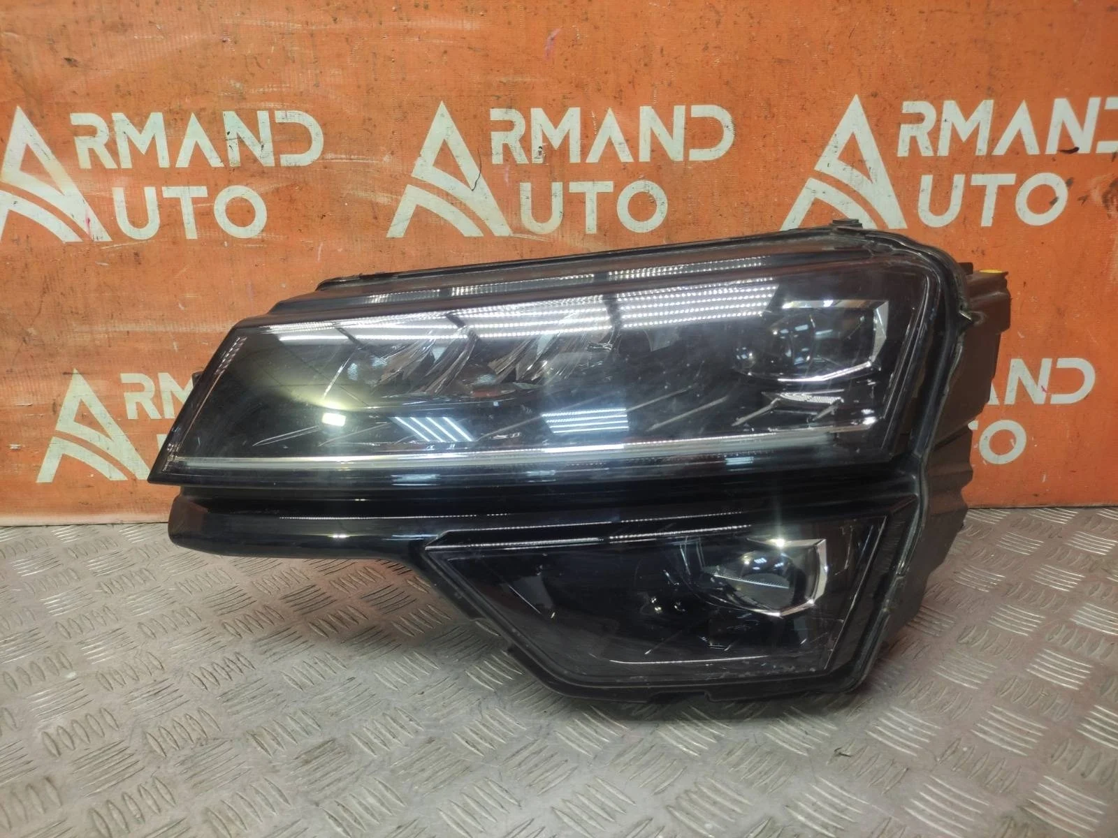 Фара SKODA Karoq 2017-нв