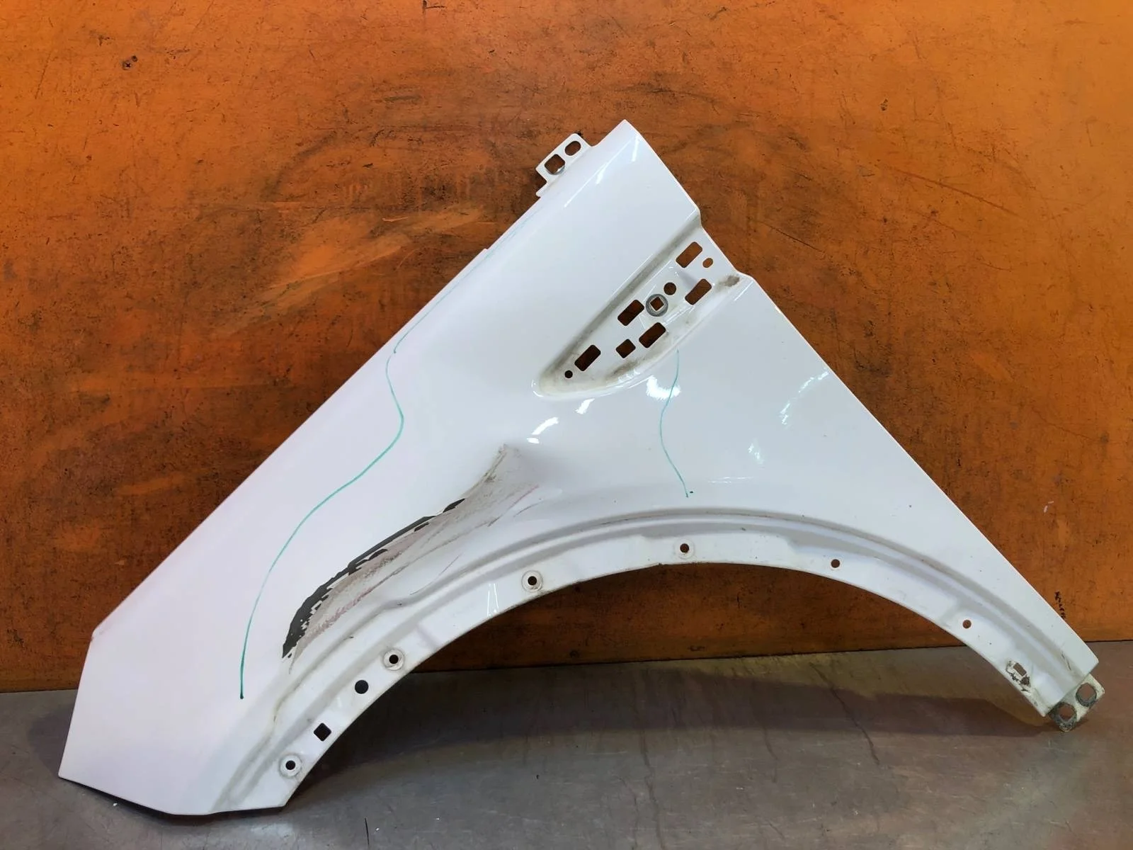 Крыло Land Rover Discovery Sport 2014-нв L550