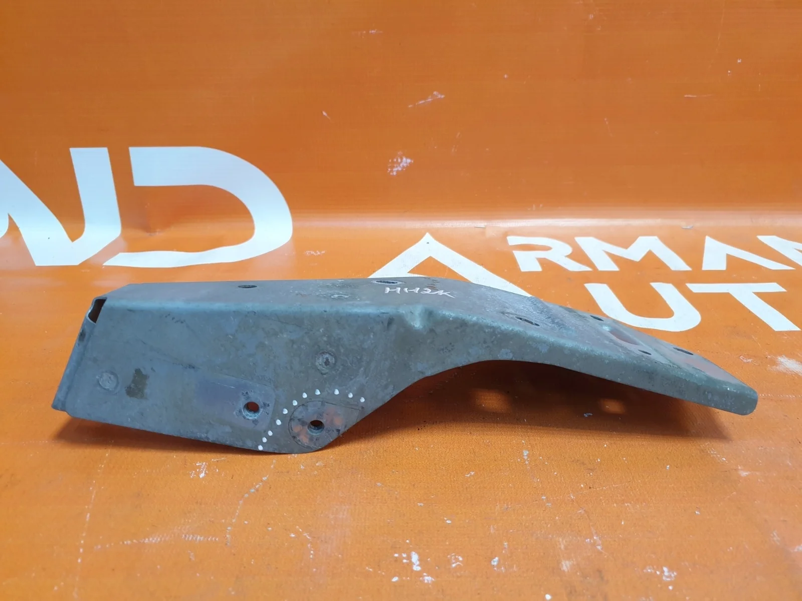 Кронштейн усилителя бампера верхний Mitsubishi Outlander 2012-нв 3