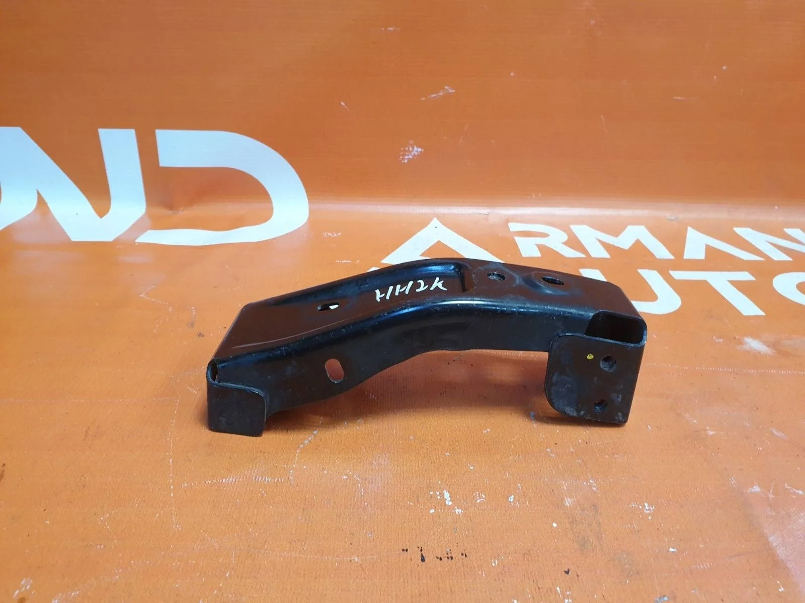 Кронштейн усилителя бампера Mitsubishi Pajero Sport 2015-2021 3