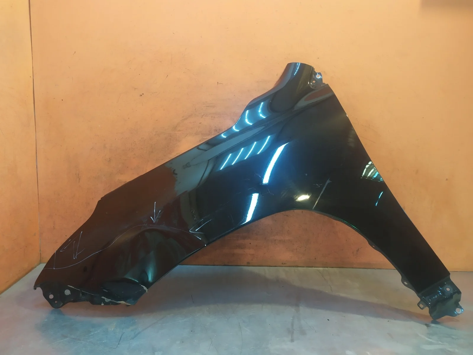 Крыло LEXUS LX 2015-2023 URJ200