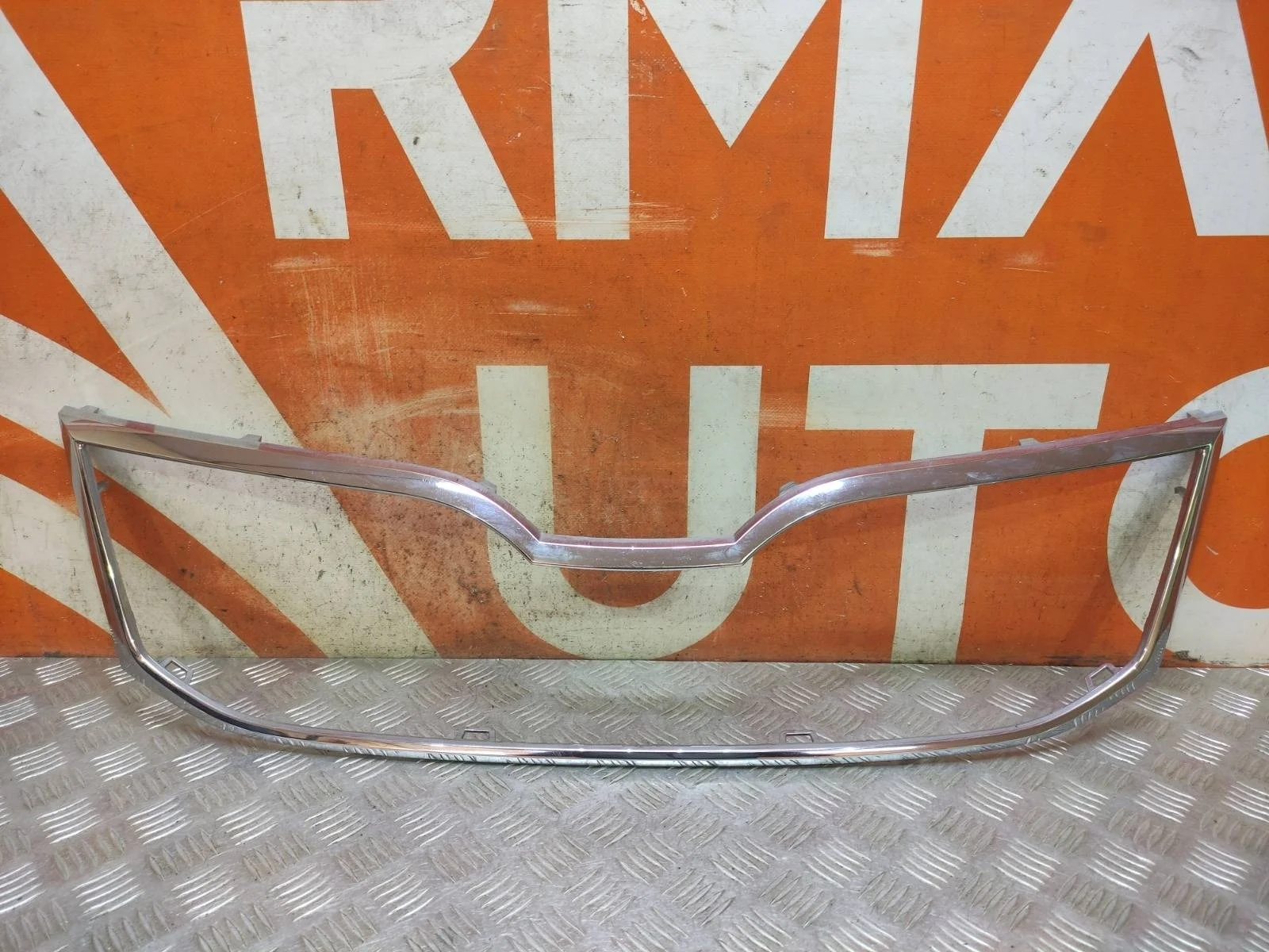 Окантовка решетки радиатора Skoda Octavia 2017-2020 3 A7 (5E)