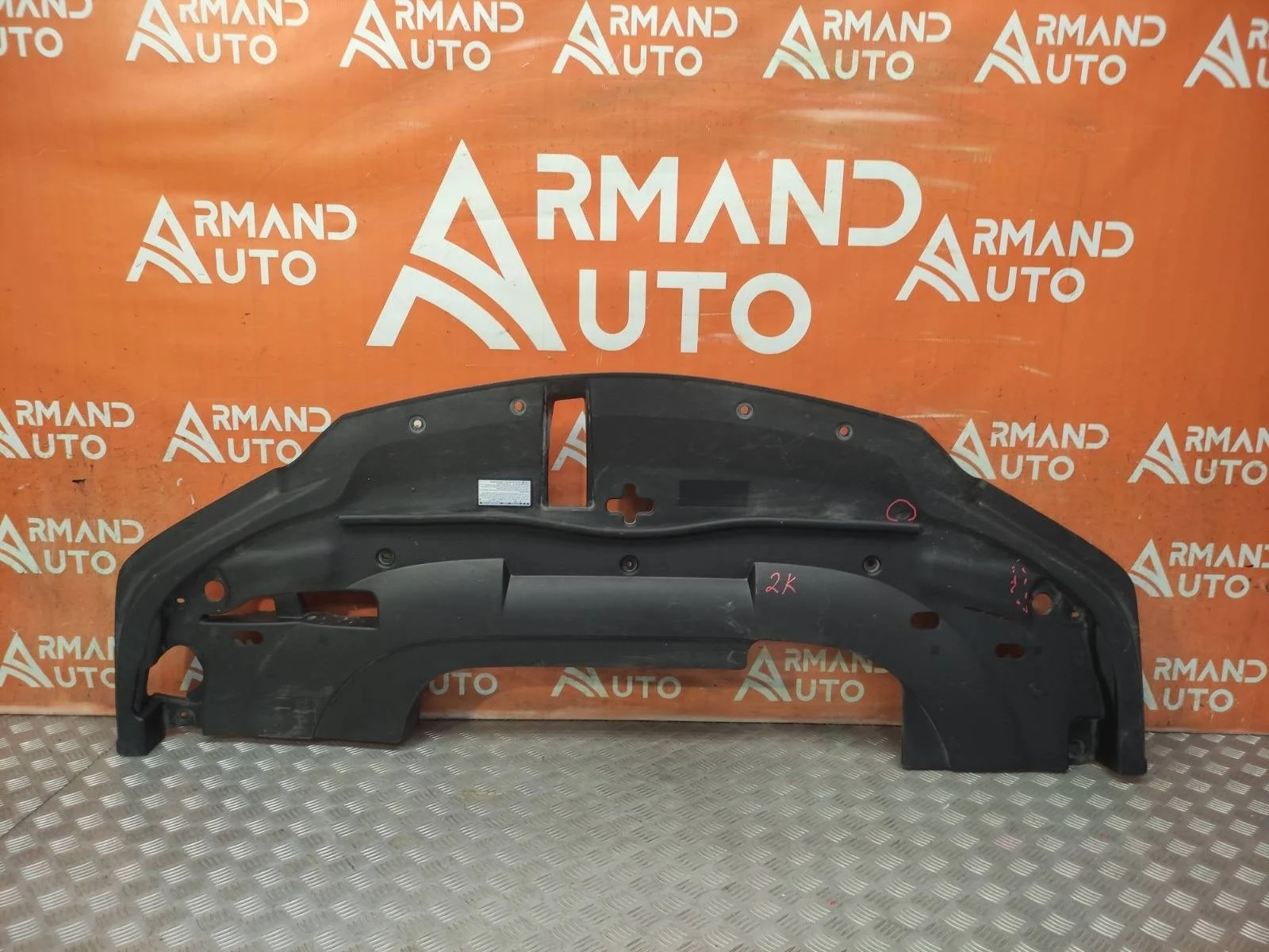 Кожух замка капота Lexus LX 2015-2023 URJ200