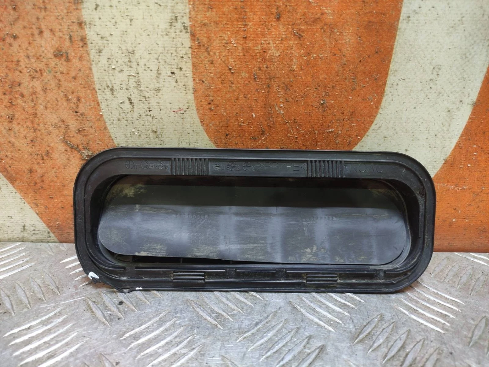 Панель вентиляционного клапана Toyota RAV4 2012-2019 CA40