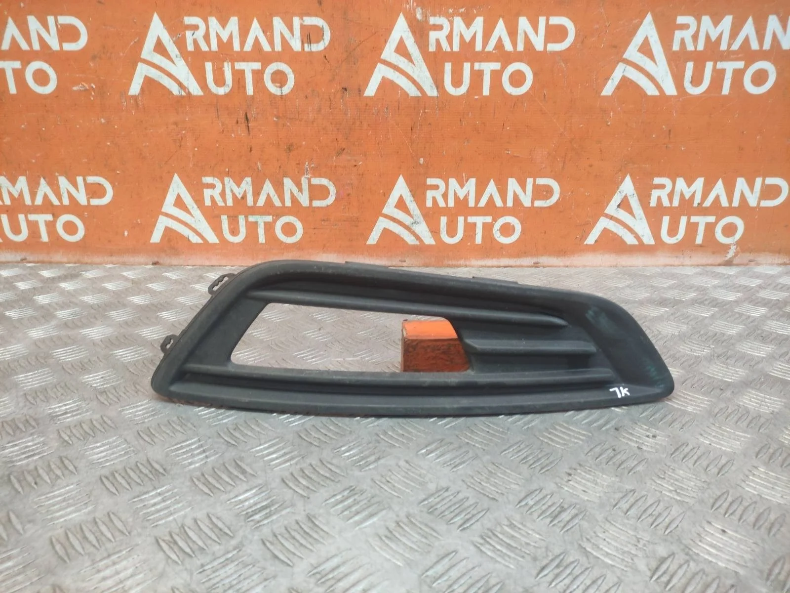 Окантовка птф FORD Focus 2014-2019 3