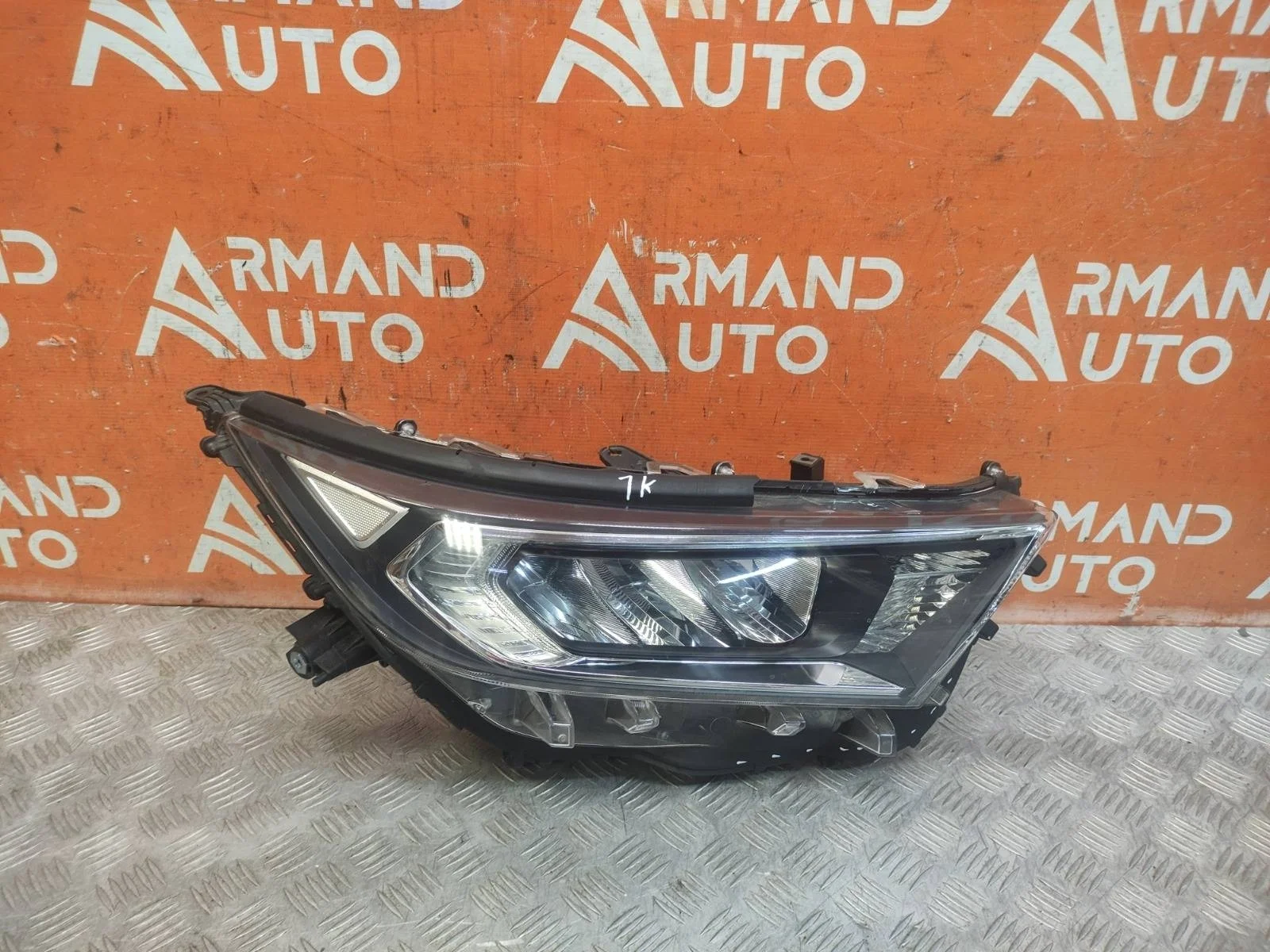 Фара Toyota RAV4 2018-нв 5 XA50