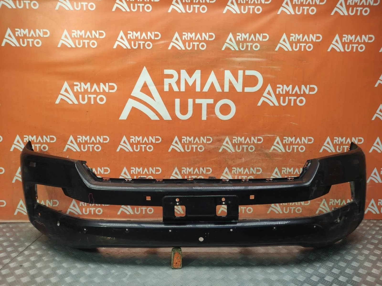 Бампер TOYOTA Land Cruiser 2015-2021 200