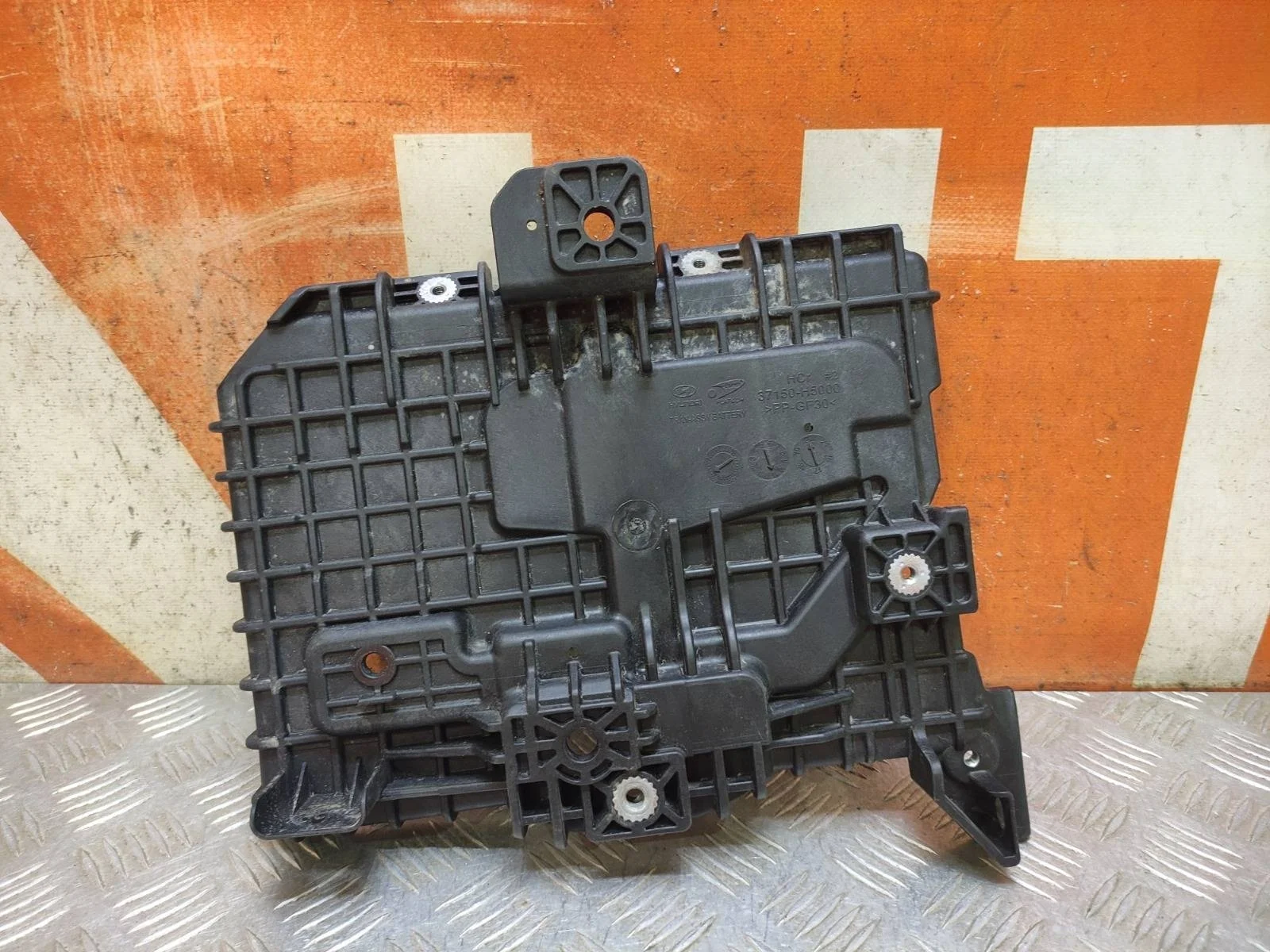 Площадка акб HYUNDAI Solaris 2017-2020