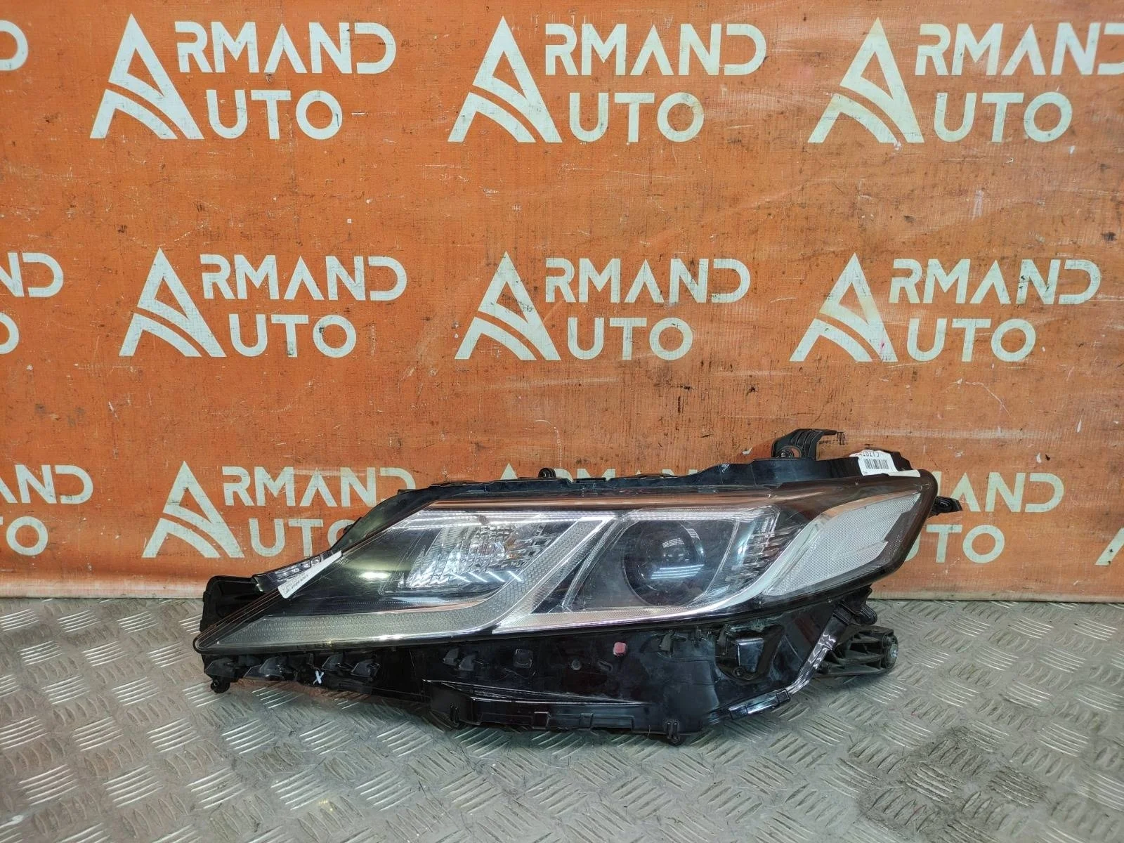 Фара Toyota Camry 2017-2021 8 XV70