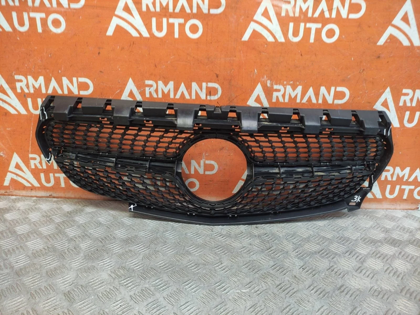 Решетка радиатора Mercedes CLA-Class 2013-2019 C117 X117