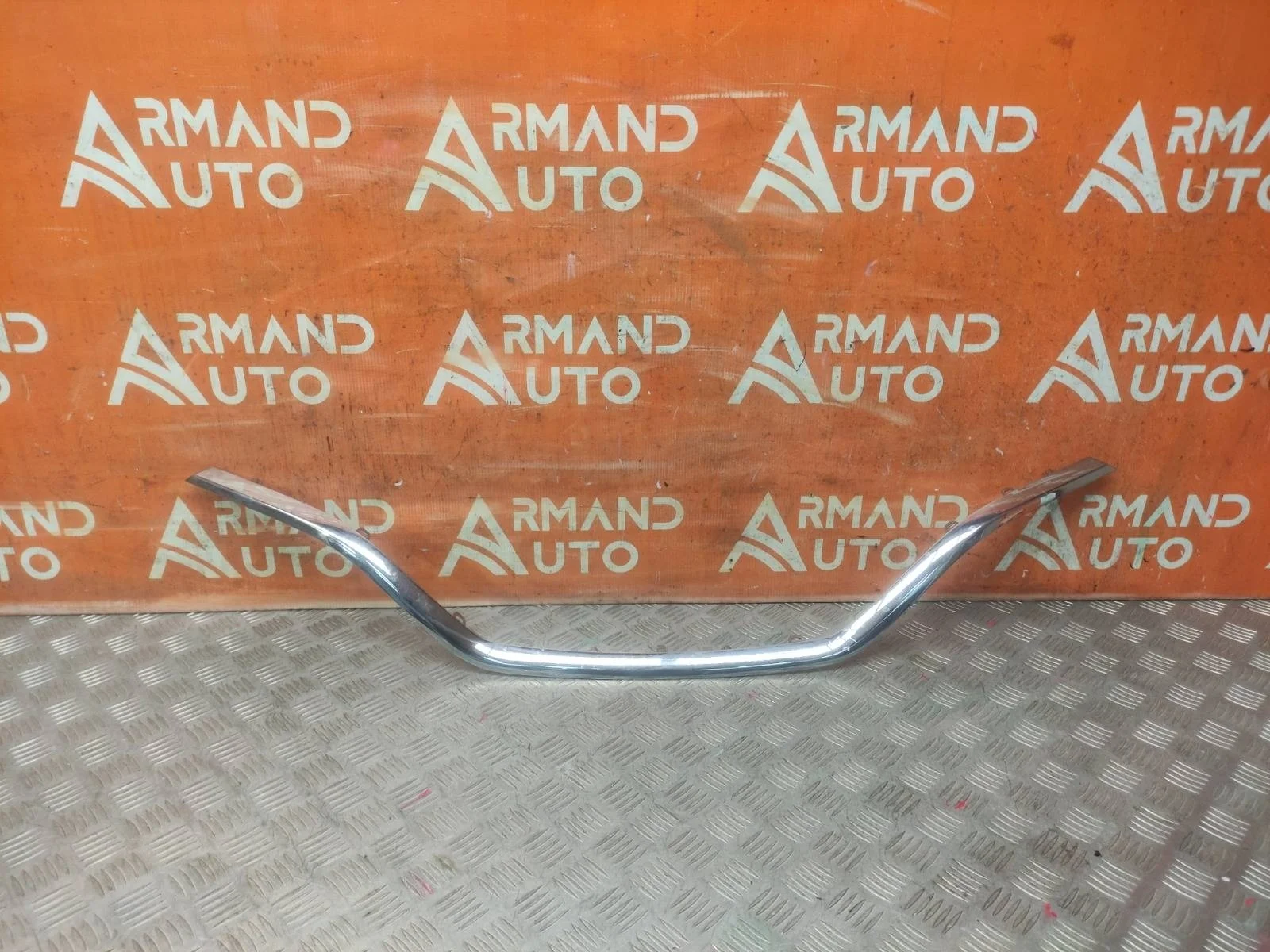 Накладка решетки радиатора Renault Kaptur 2016-нв