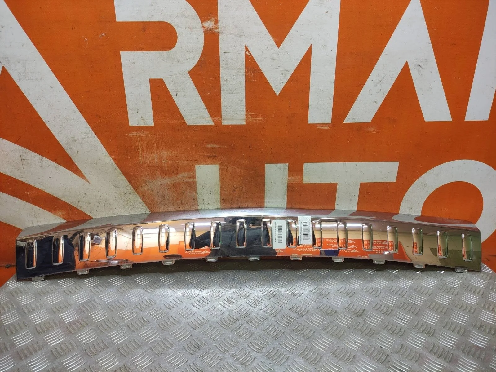 Накладка бампера верхняя Mercedes GL GLS-Class 2012-2019 X166