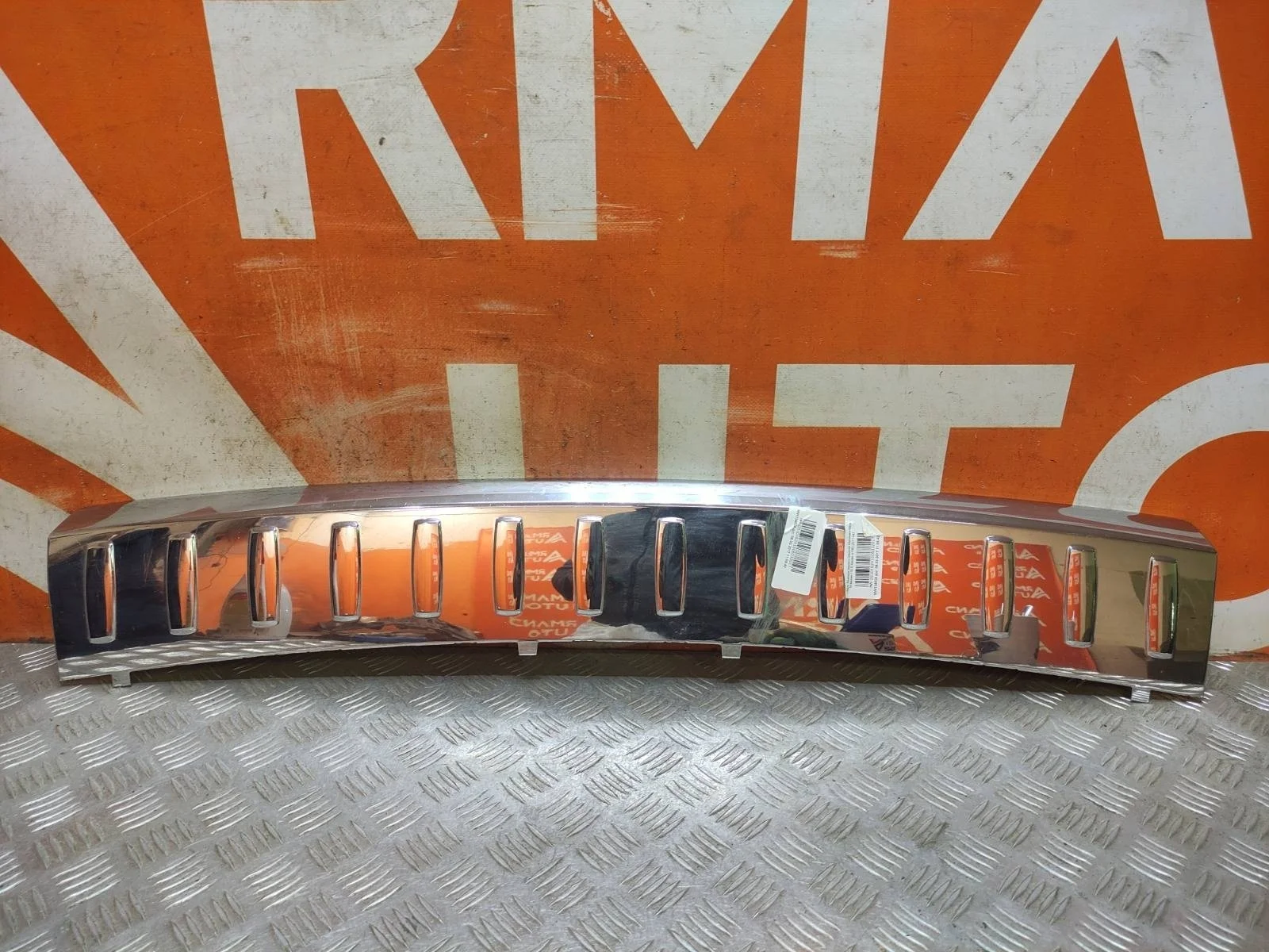 Накладка бампера верхняя Mercedes ML GLE-Class 2011-2015 W166