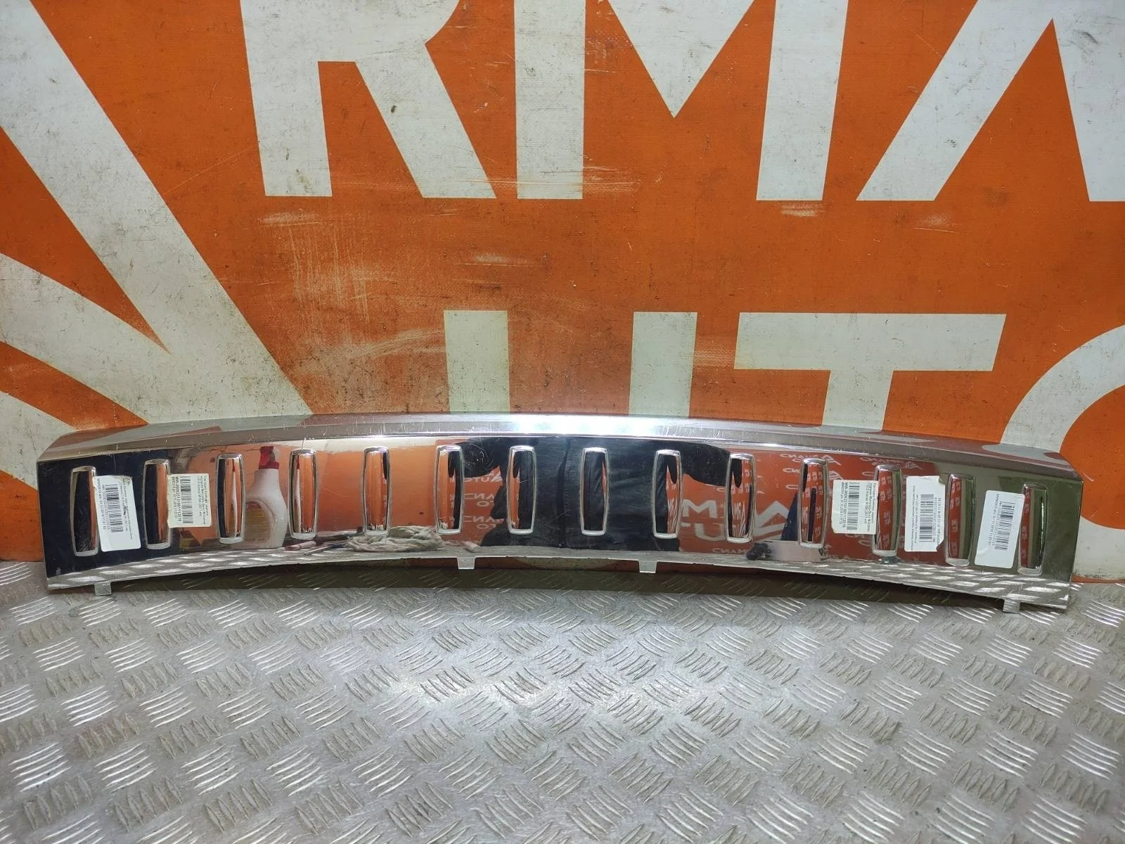 Накладка бампера верхняя Mercedes ML GLE-Class 2011-2015 W166