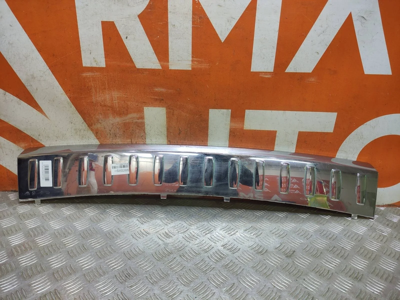 Накладка бампера верхняя Mercedes ML GLE-Class 2011-2015 W166