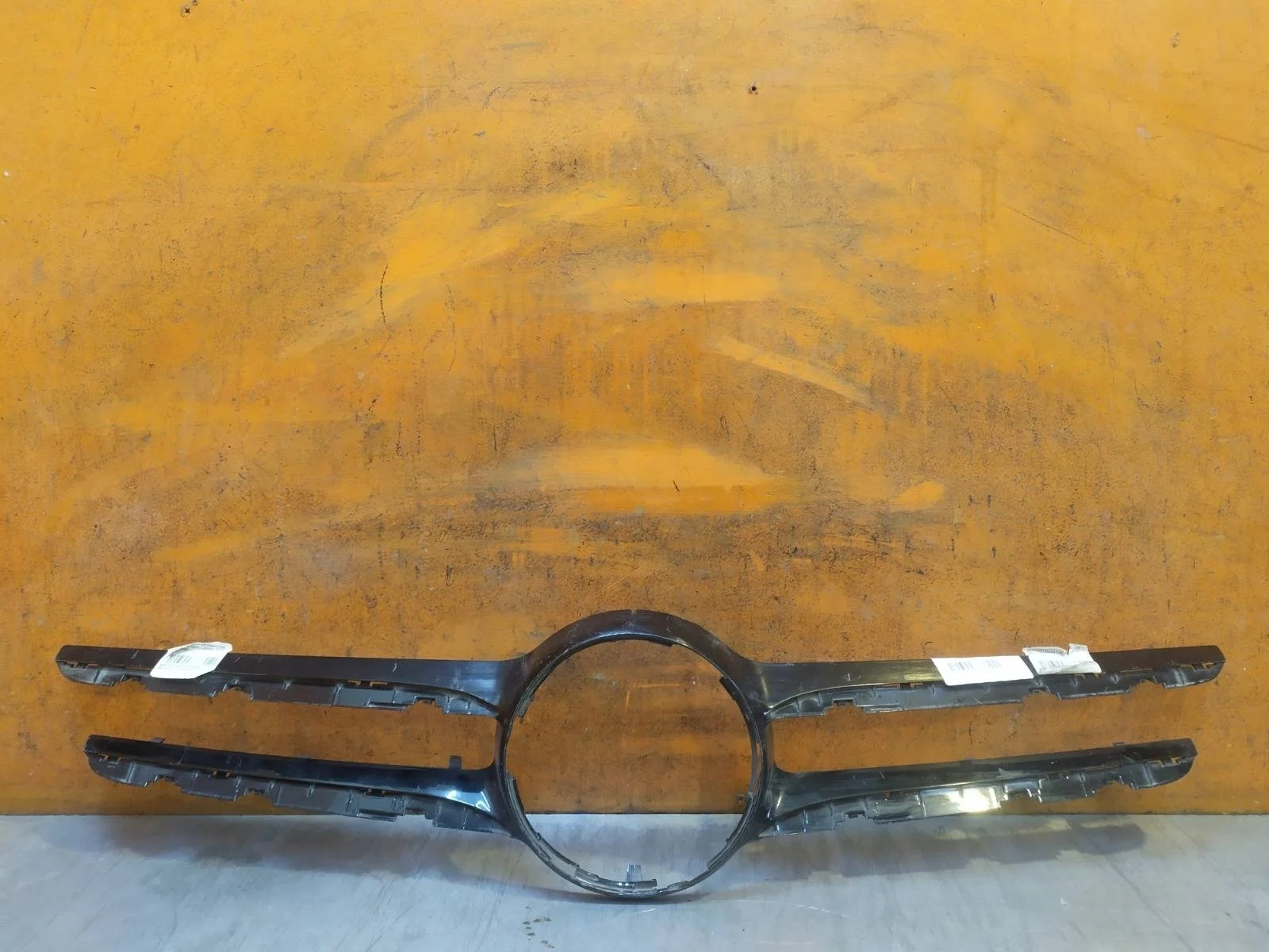 Накладка решетки радиатора Mercedes -Class 2014-2018 W205