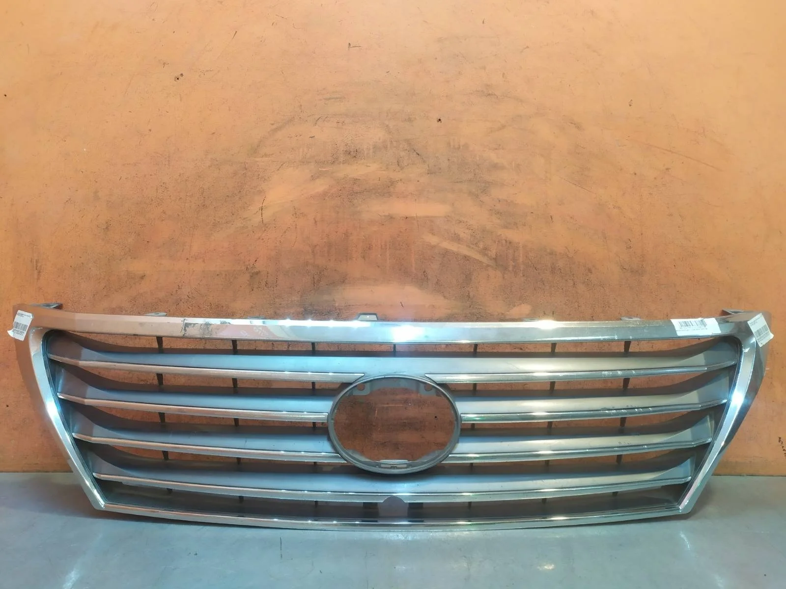 Решетка радиатора LEXUS LX 2007-2012 3 URJ200