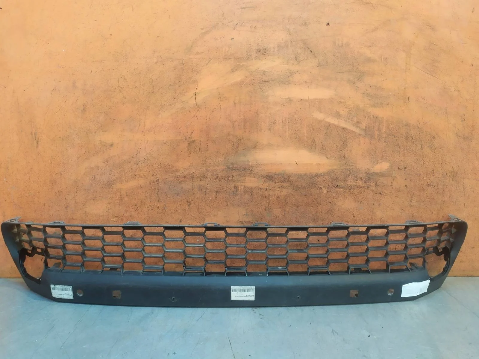 Решетка бампера LEXUS NX 2014-2017