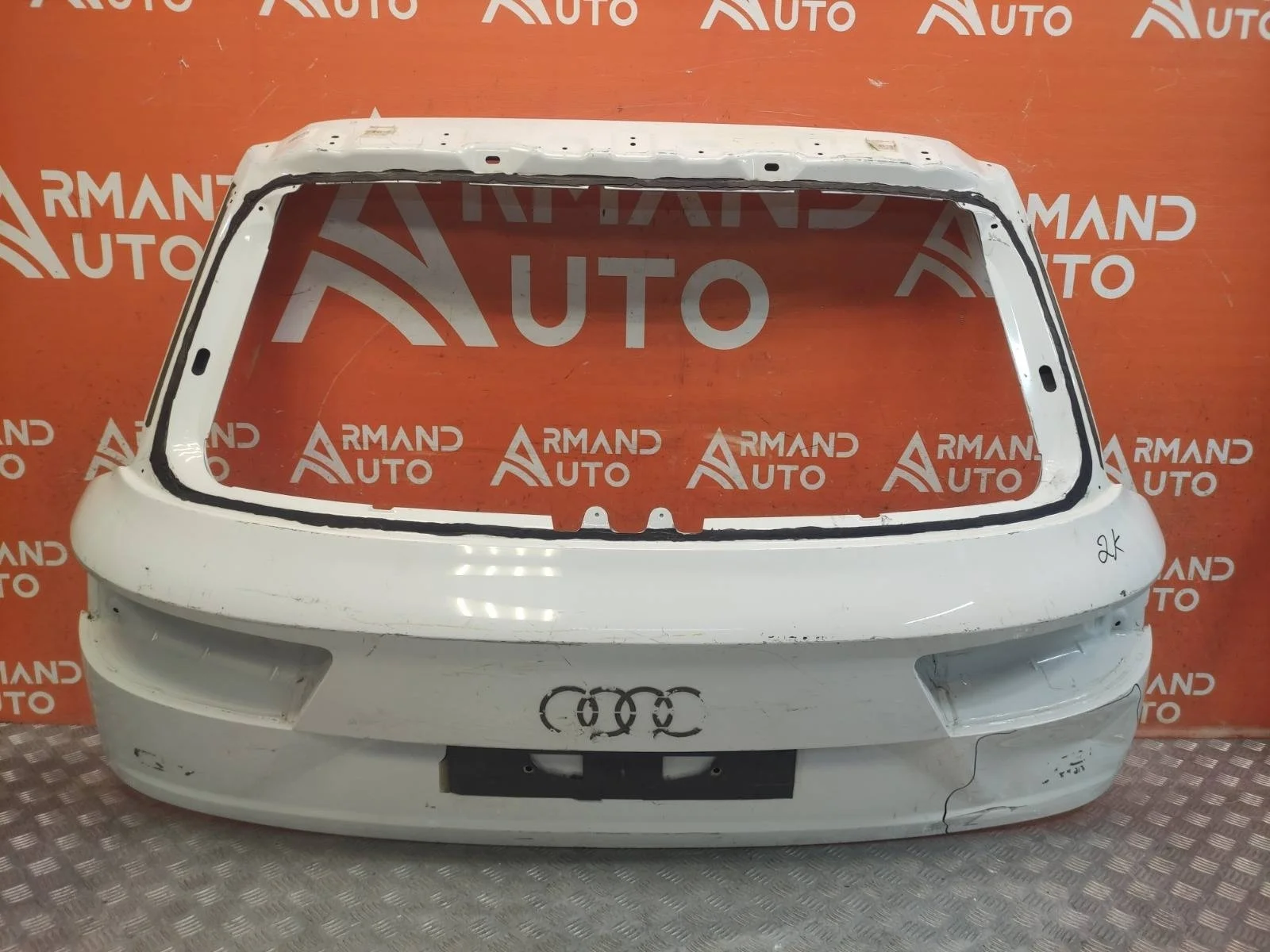Дверь багажника AUDI Q7 2015-2020 4M