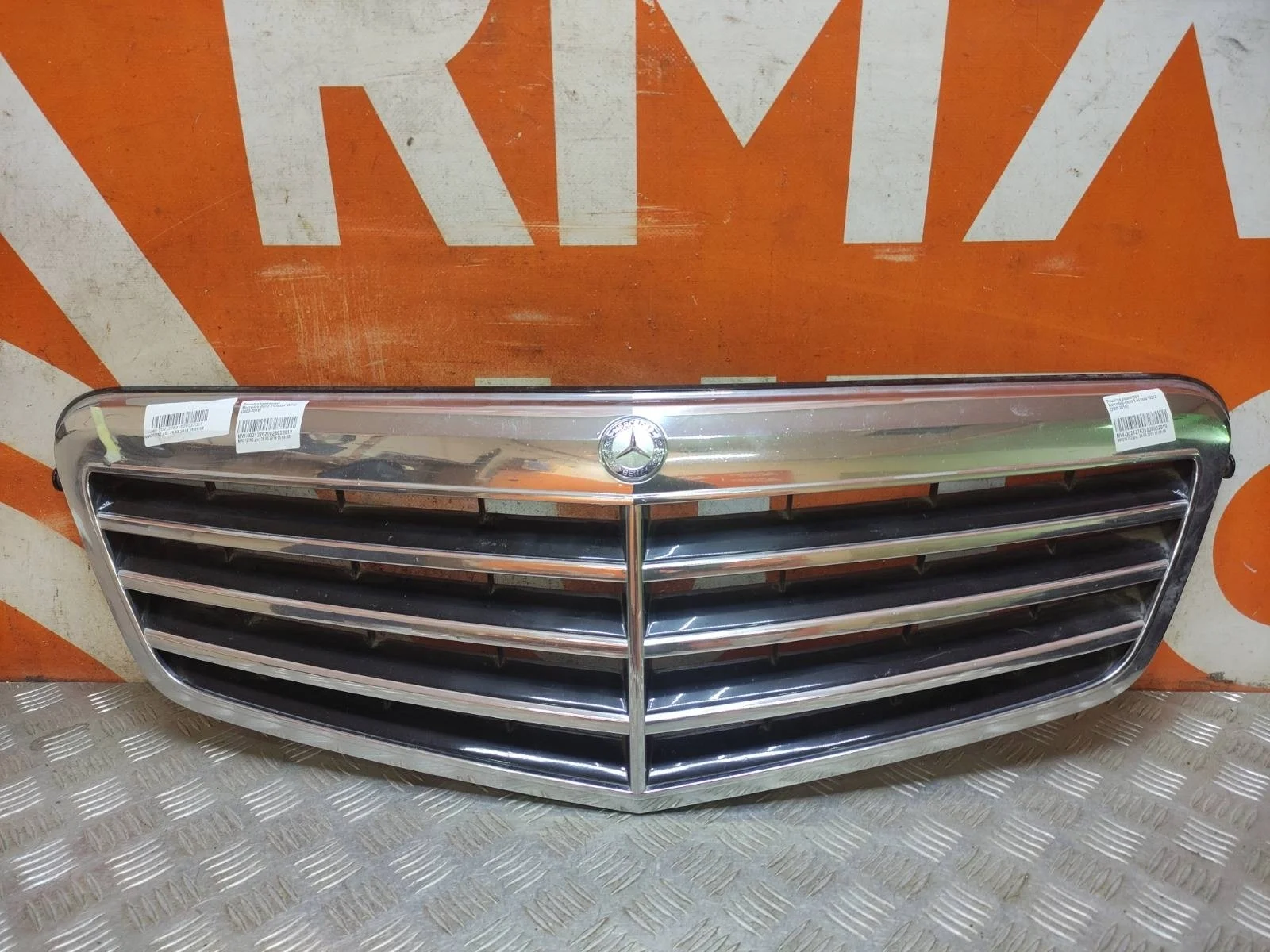 Решетка радиатора Mercedes -Class 2009-2013 W212, S212
