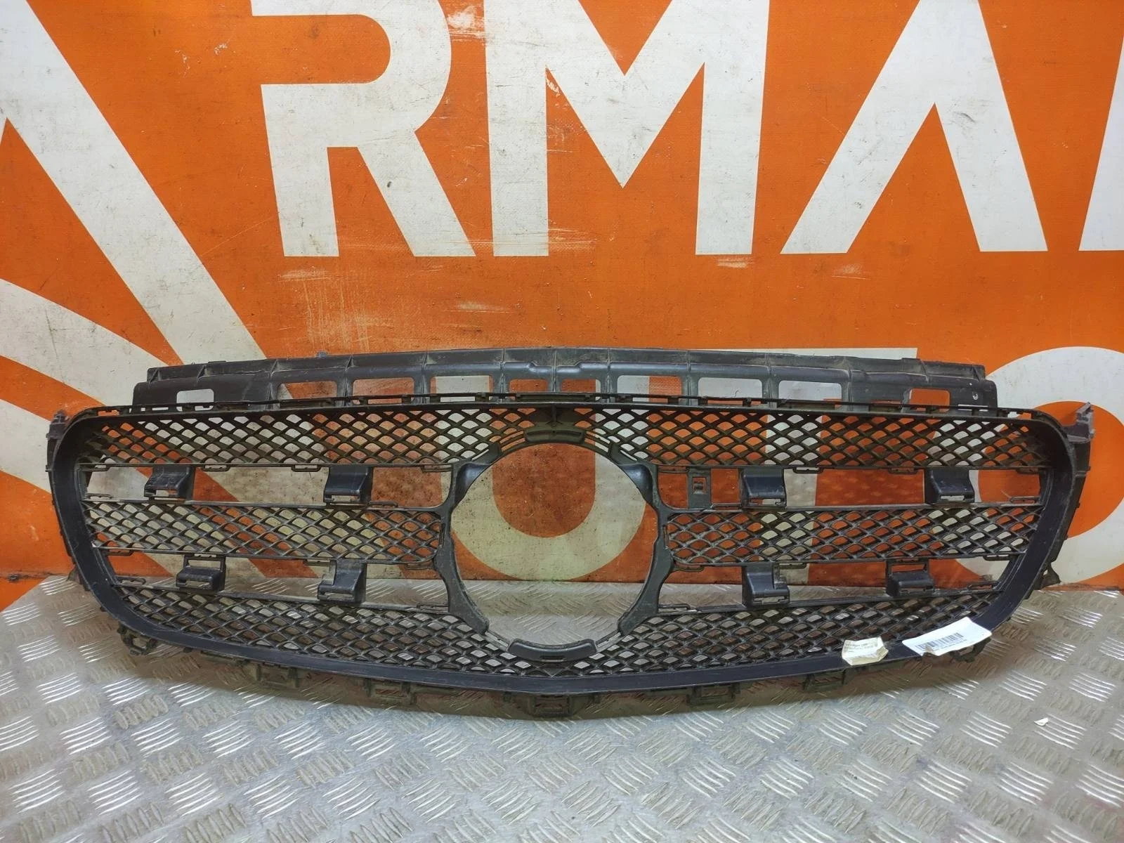 Решетка радиатора Mercedes -Class 2016-2020 W213, S213