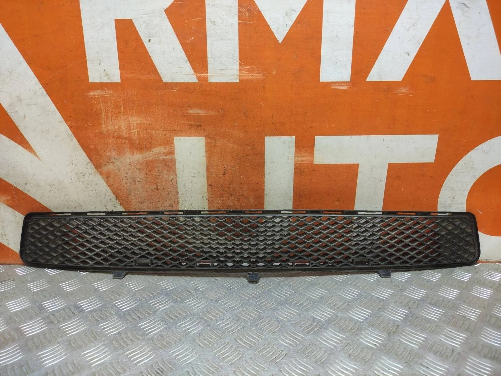 Решетка бампера Mercedes -Class 2006-2011 W204