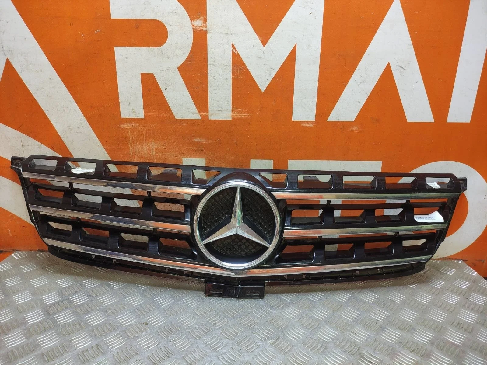 Решетка радиатора Mercedes ML GLE-Class 2011-2015 W166