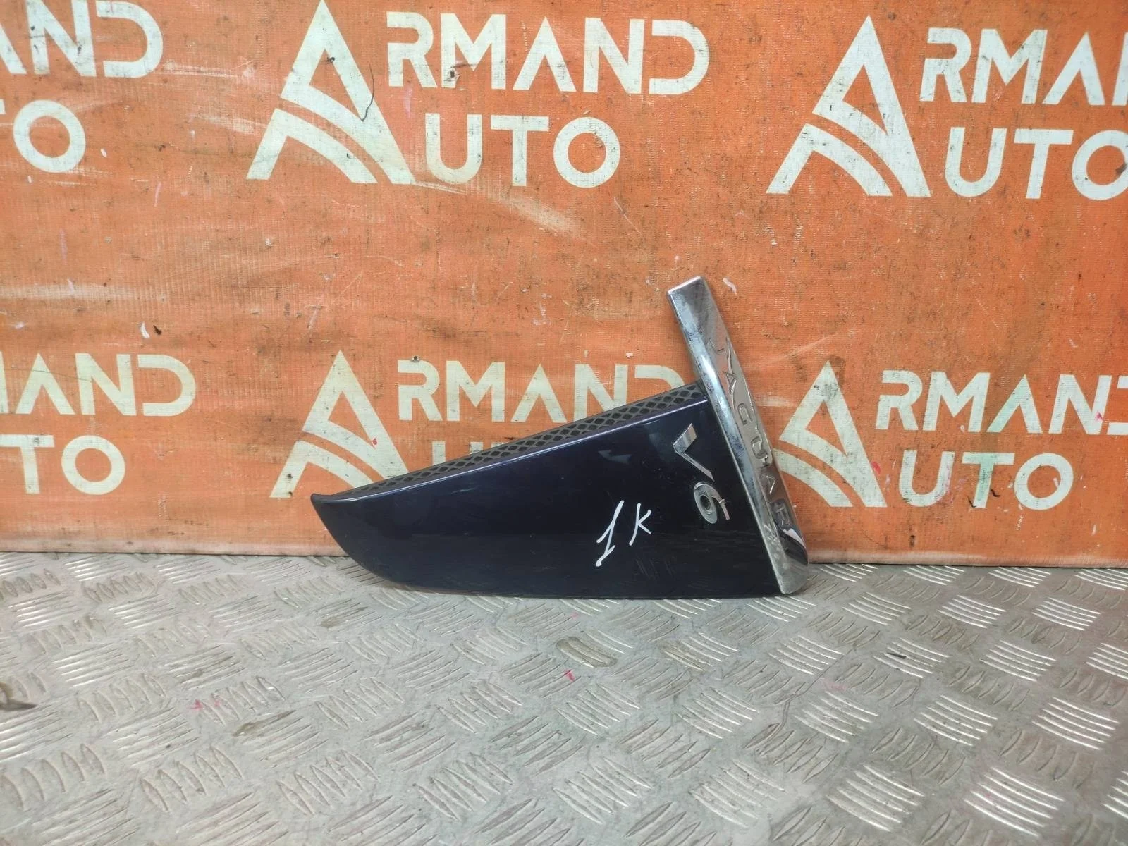 Накладка крыла Jaguar XF 2011-2015