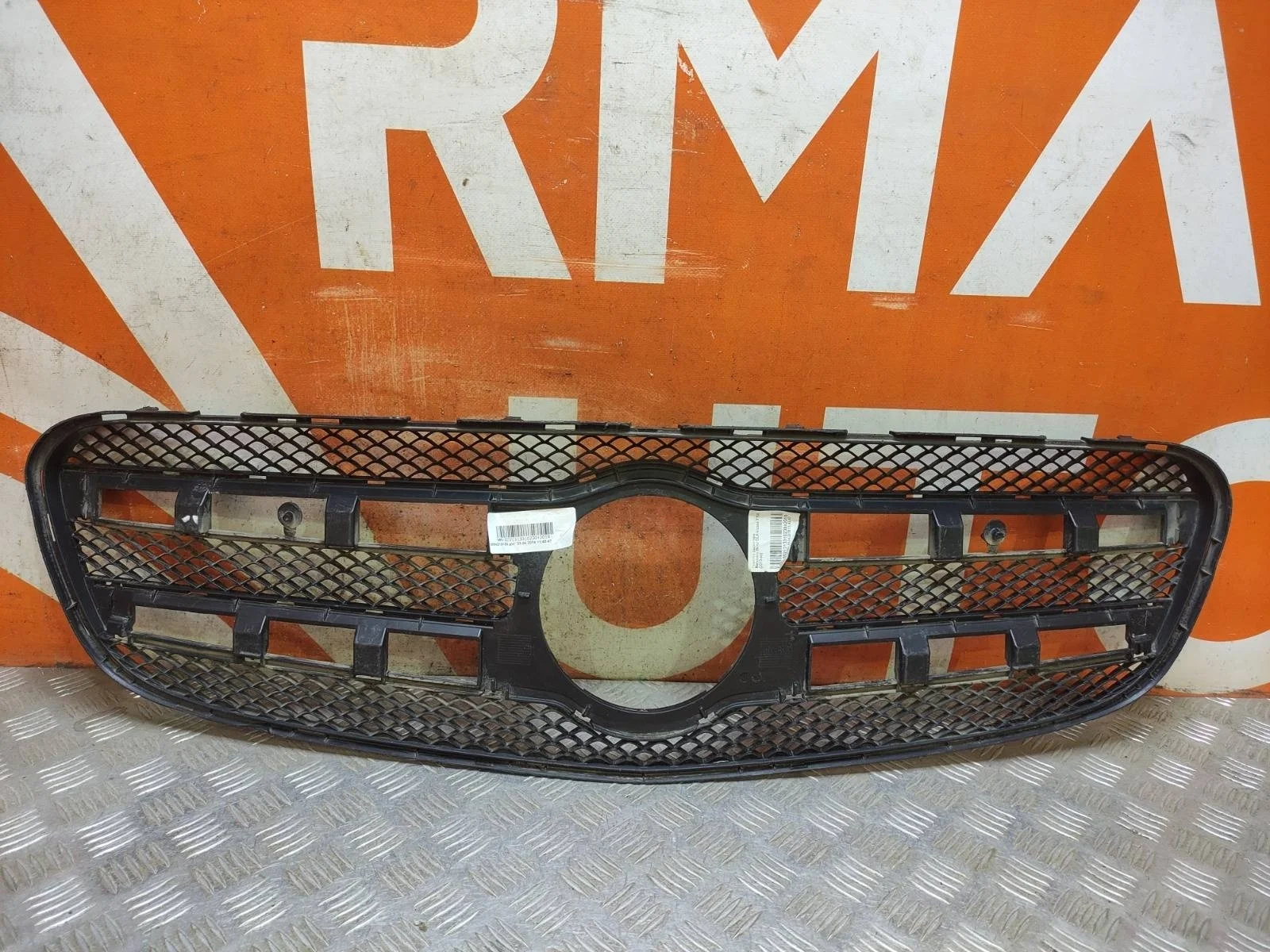 Решетка радиатора Mercedes GLA-Class 2013-2017 X156