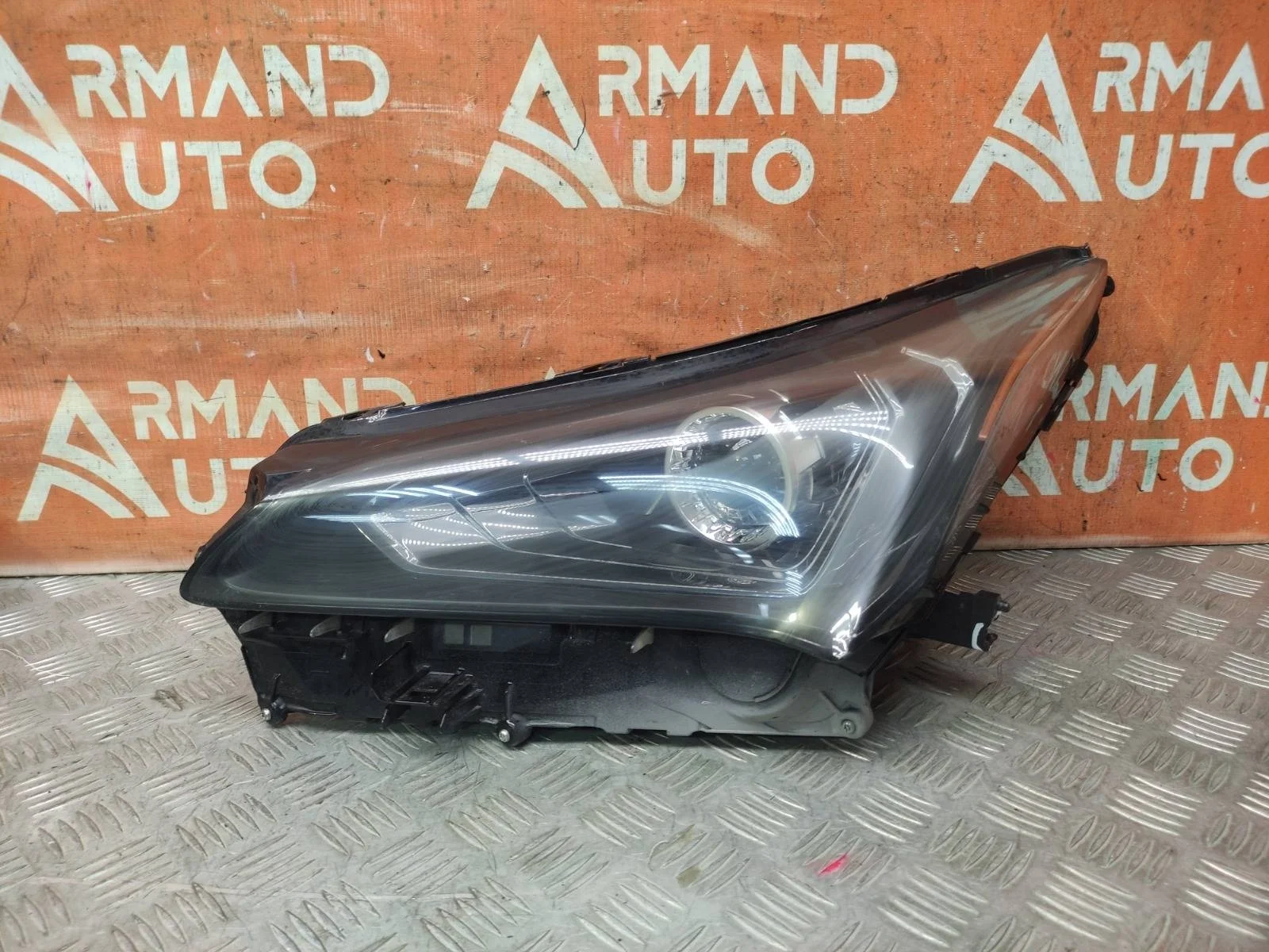 Фара LEXUS NX 2017-2021