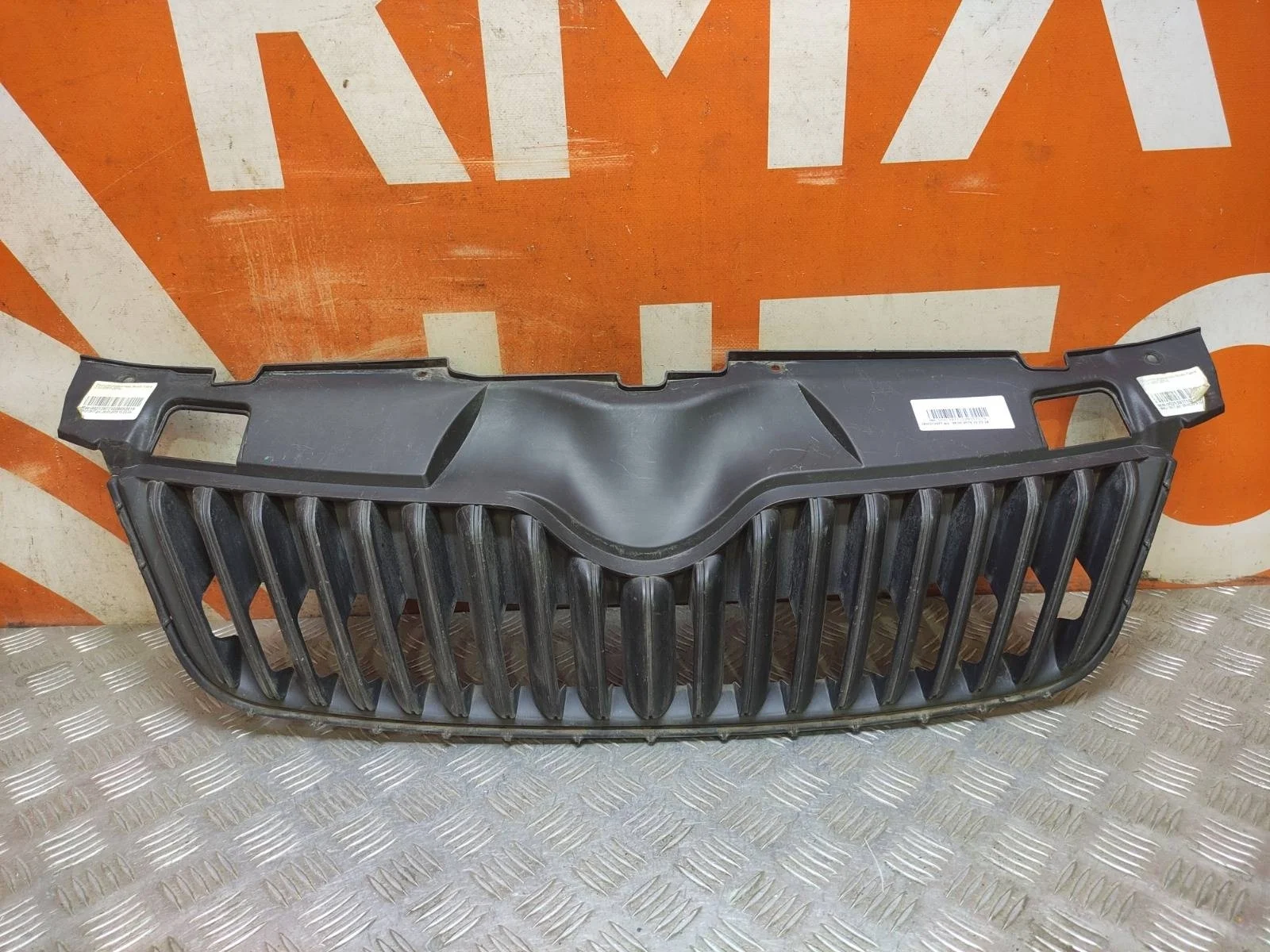 Решетка радиатора SKODA Fabia 2010-2014 5J