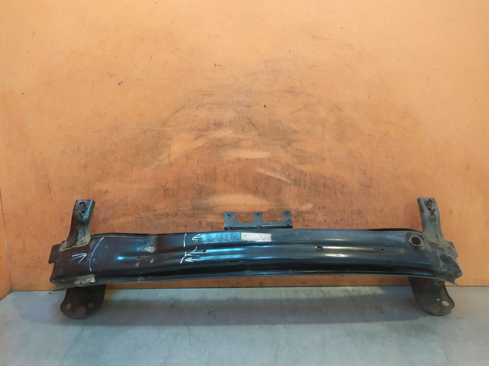 Усилитель бампера Hyundai Grand Santa Fe 2015-2019 B8