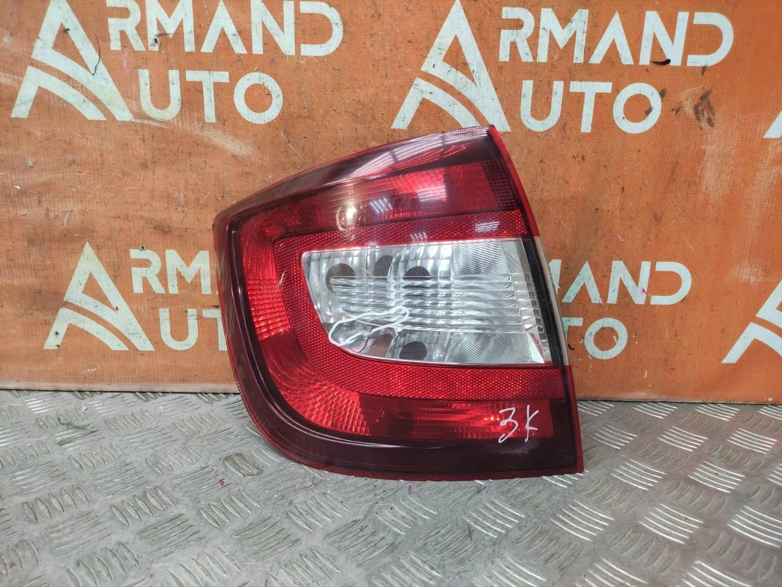 Фонарь SKODA Rapid 2014-2020