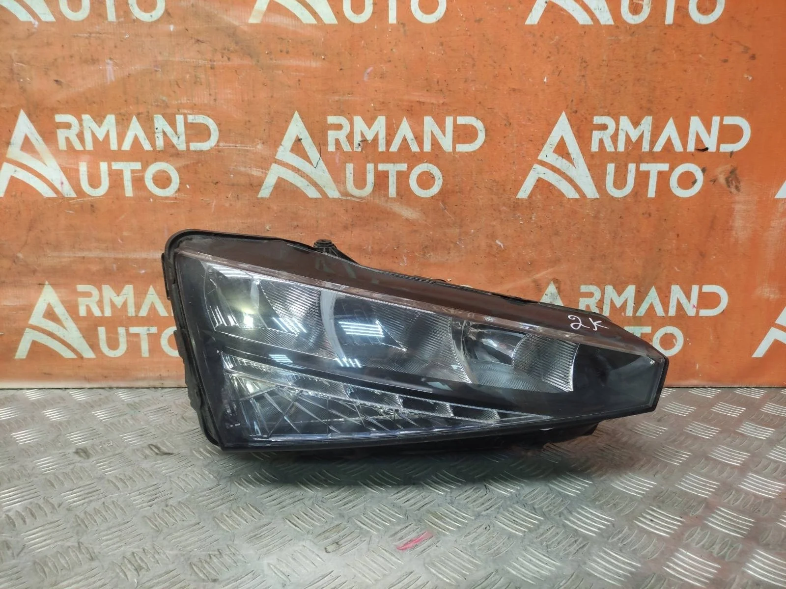 Фара SKODA Rapid 2020-нв