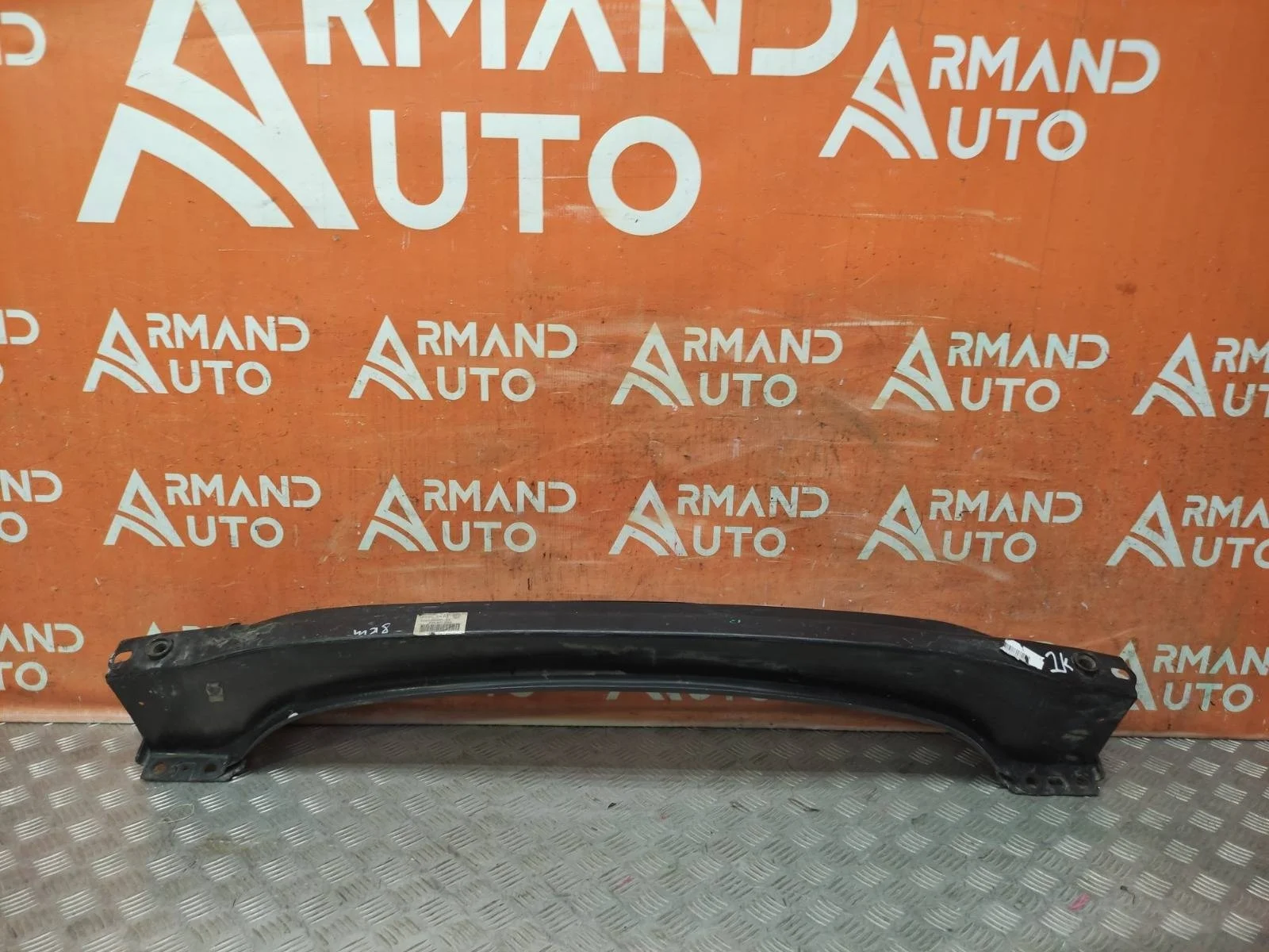 Усилитель бампера volkswagen Touareg 2010-2018