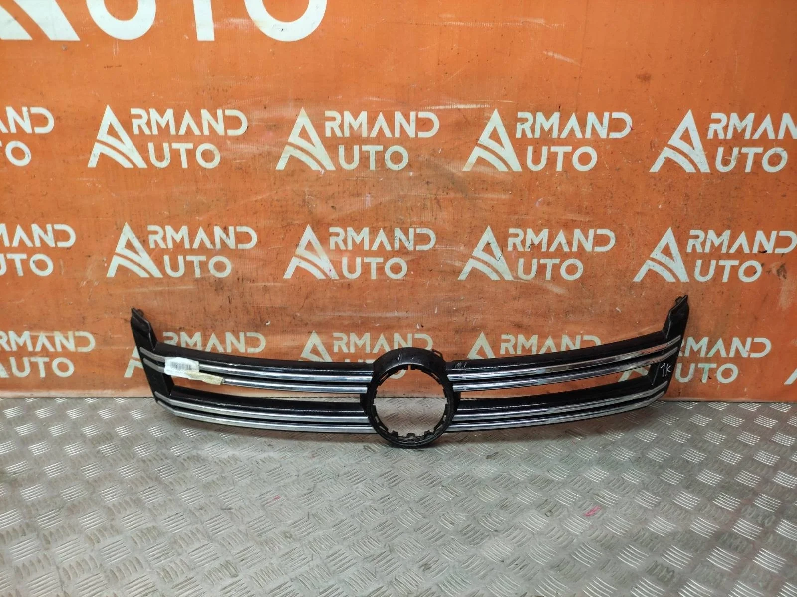 Накладка решетки радиатора Volkswagen Tiguan 2011-2016