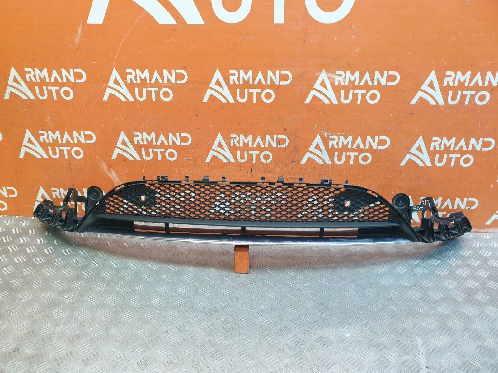 Кронштейн бампера Mercedes -Class 2016-нв W213