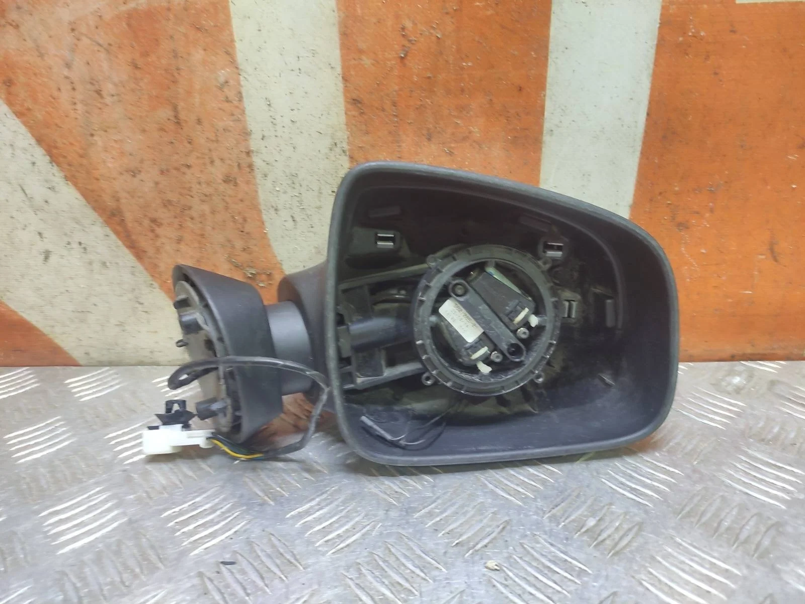 Зеркало RENAULT Logan 2004-2015