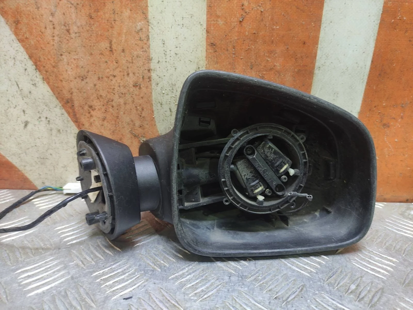 Зеркало RENAULT Logan 2004-2015