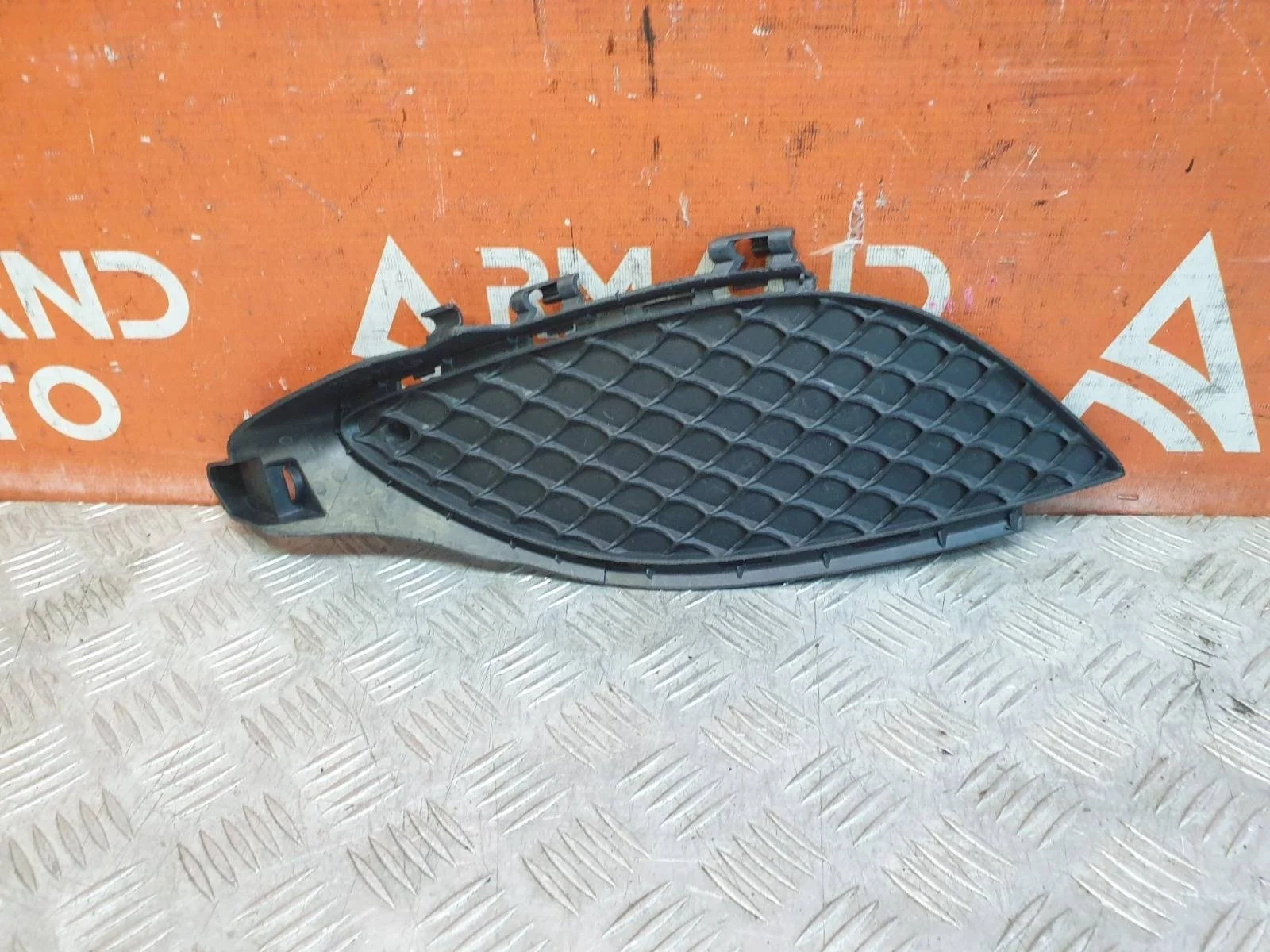 Решетка бампера Mercedes A-Class 2012-2015 W176