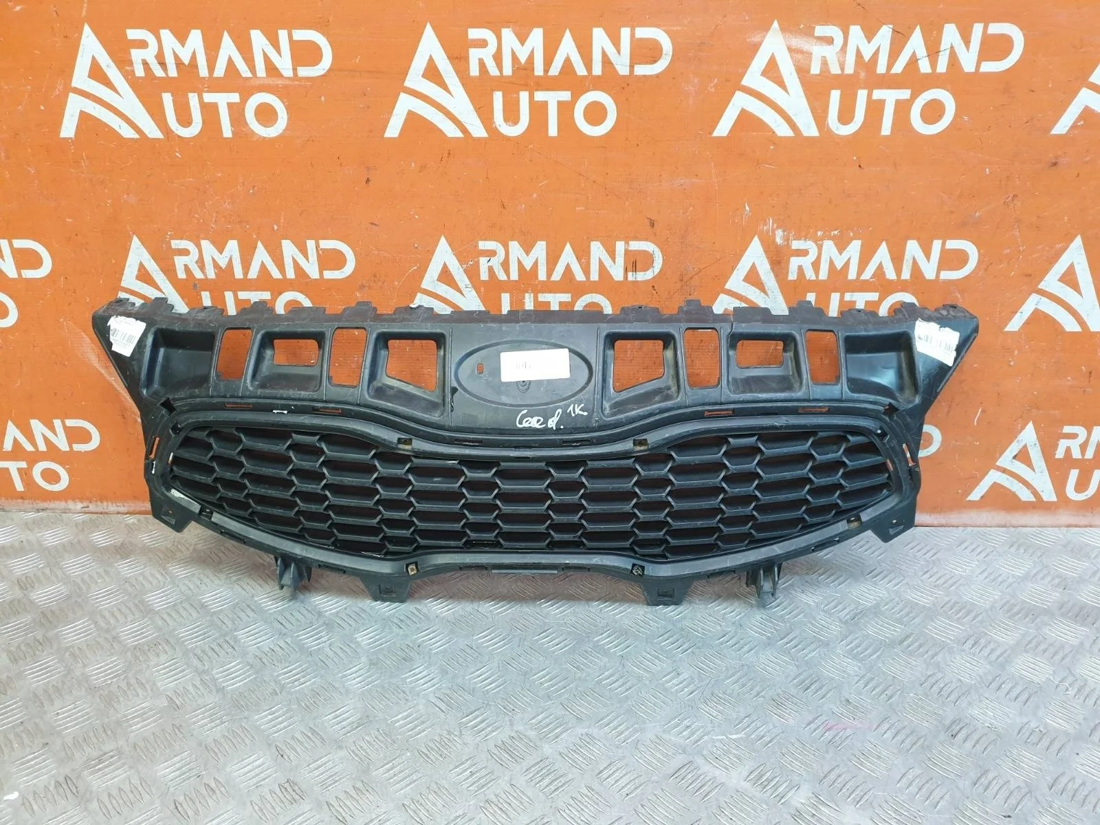 Решетка радиатора Kia Ceed 2012-2015 JD