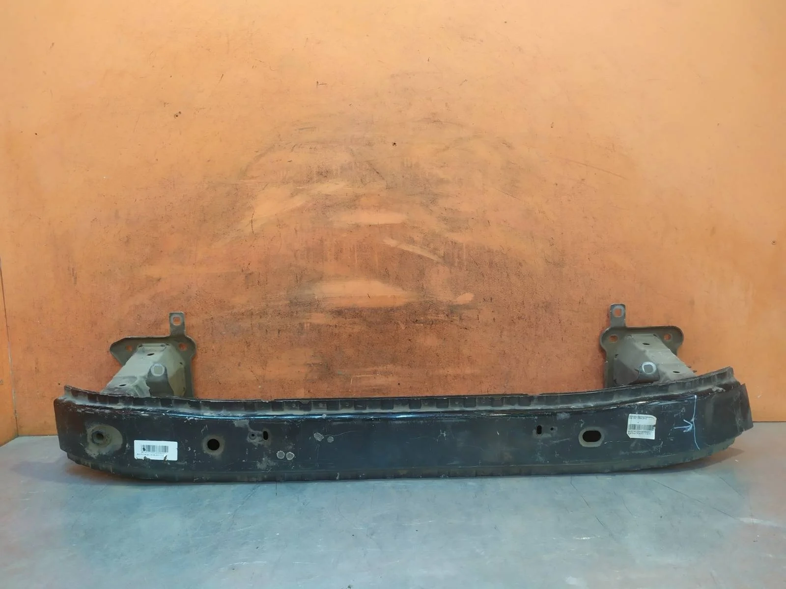 Усилитель бампера Volvo C30 2006-2013