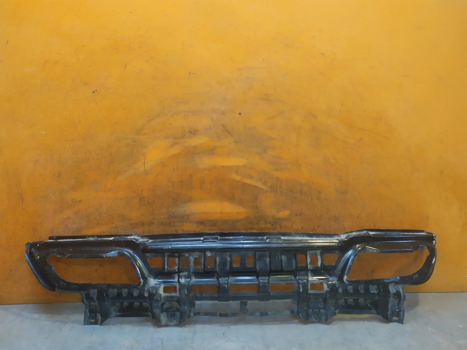 Кронштейн усилителя бампера Porsche Cayenne 2007-2010 957