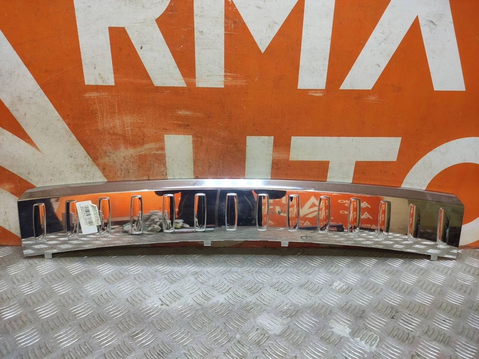 Накладка бампера верхняя Mercedes ML GLE-Class 2011-2015 W166