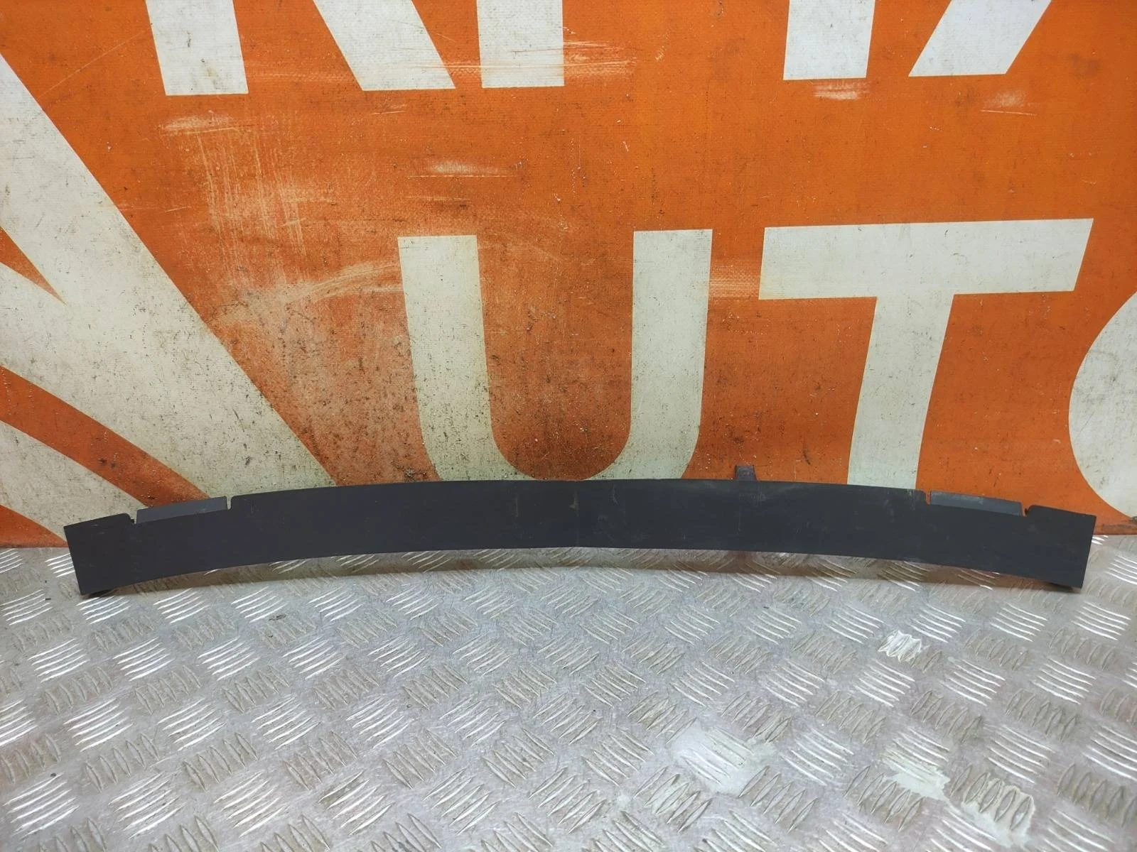 Накладка абсорбера бампера AUDI Q3 2011-2018 8U