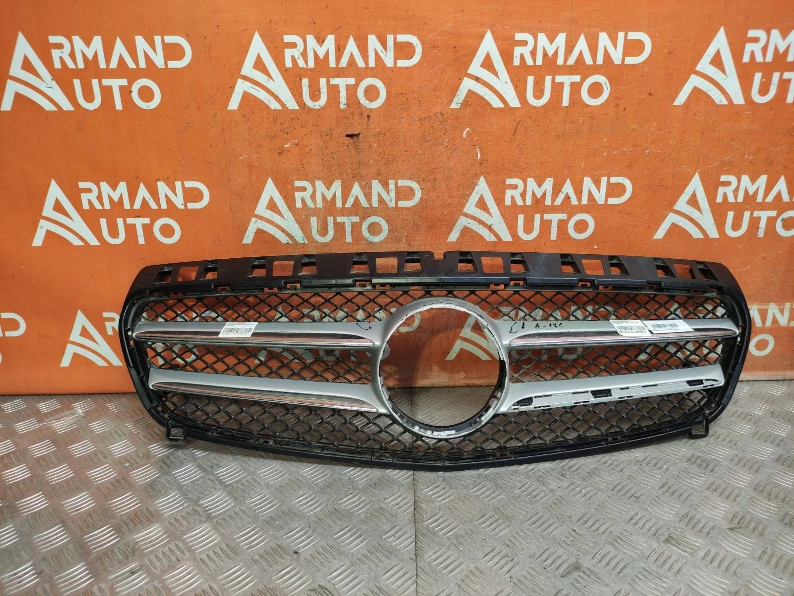 Решетка радиатора Mercedes A-Class 2012-2015 W176