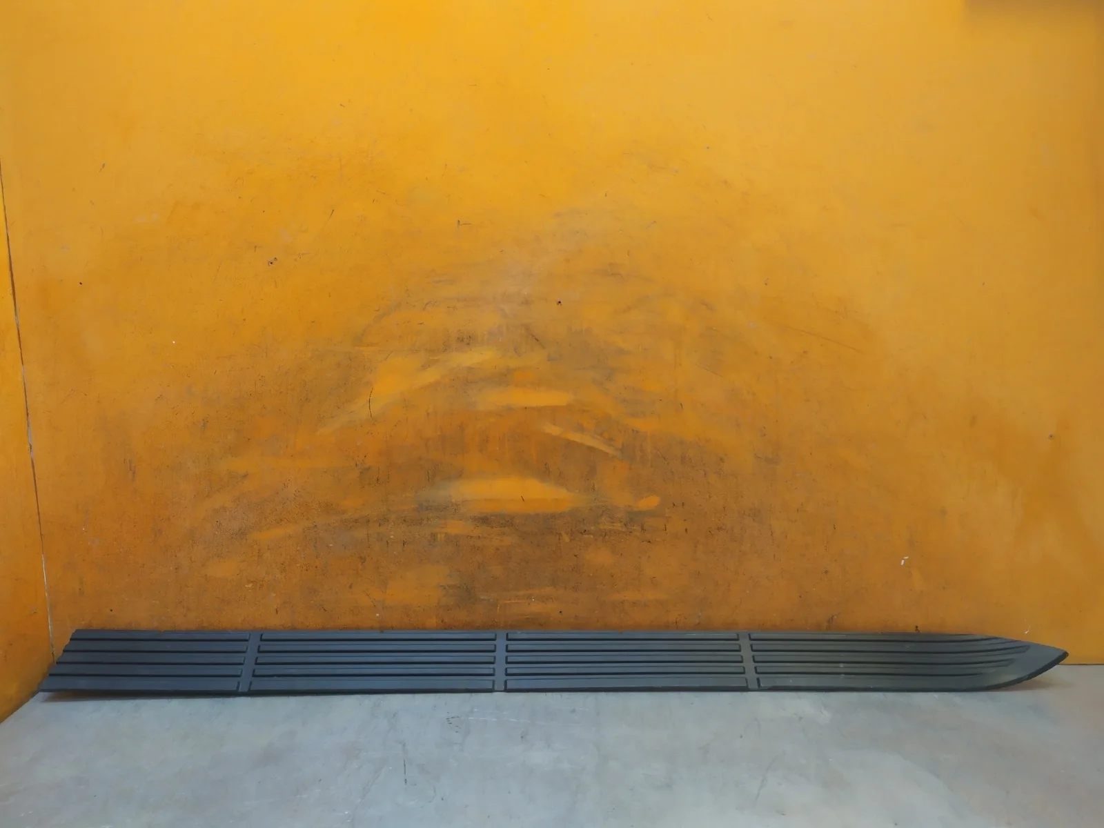 Накладка подножки Toyota Land Cruiser 2012-2021 200